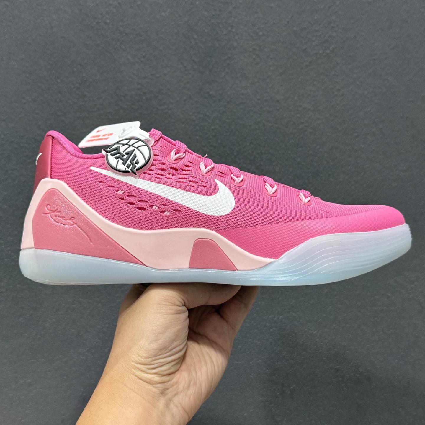 NK Kobe 9 Low EM Think Pink PE 灭世纯原 科比9代乳 腺癌粉色 HQ4995-600