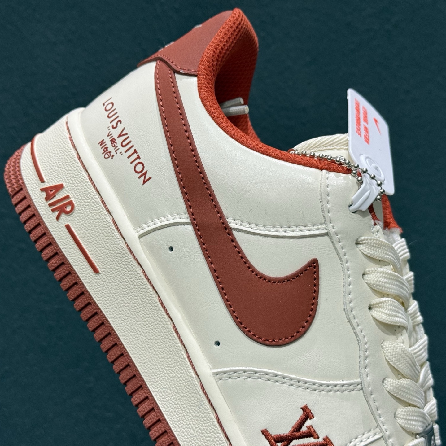 Louis Vuittx NIke Air Force 1 枫红雅白 NH0601-588 Louis Vuittx NIke Air Force 1 枫红雅白 NH0601-588