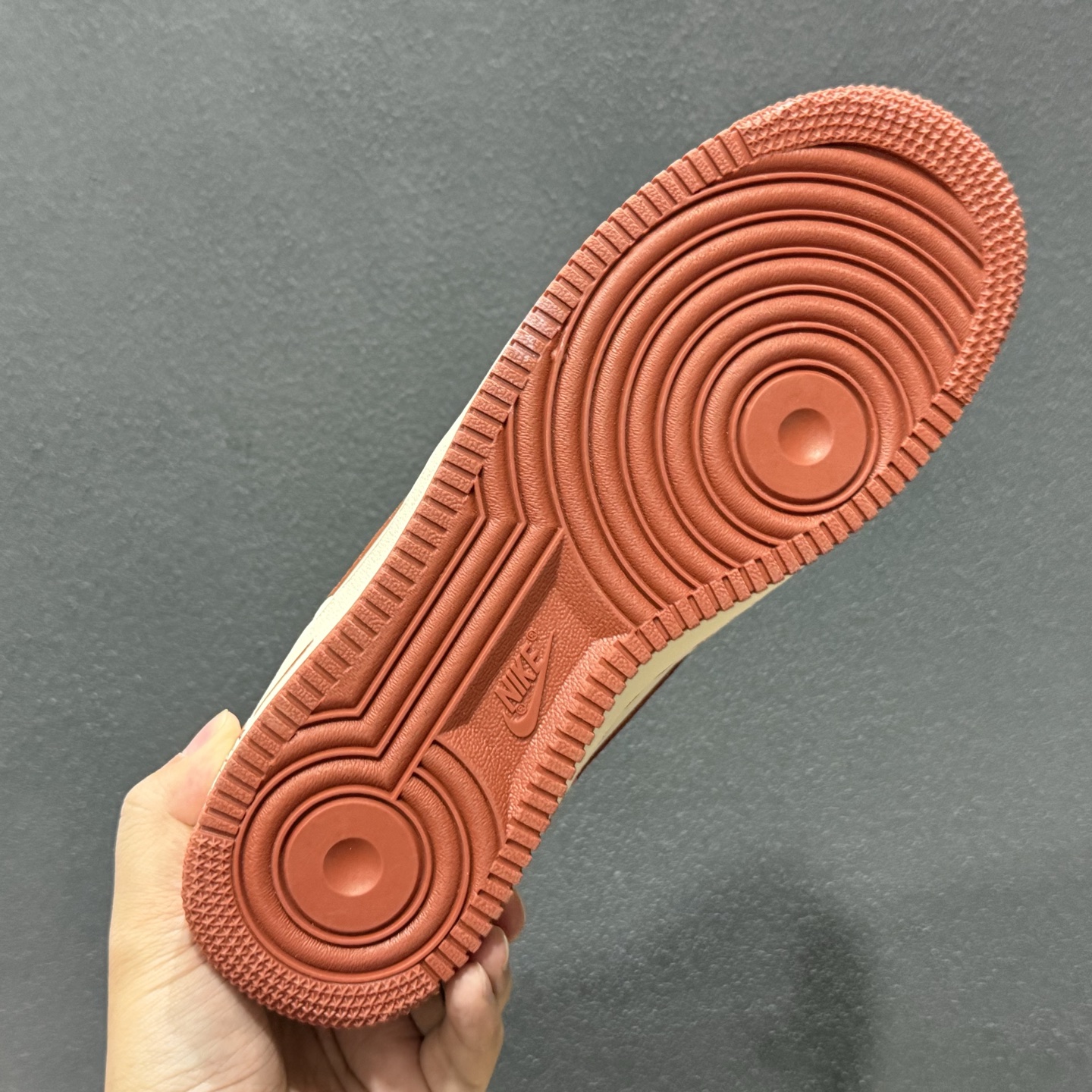 Louis Vuittx NIke Air Force 1 枫红雅白 NH0601-588 Louis Vuittx NIke Air Force 1 枫红雅白 NH0601-588