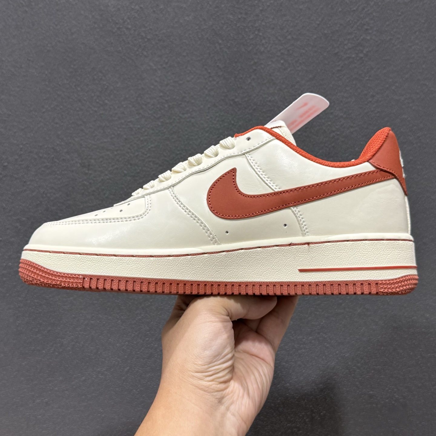 Louis Vuittx NIke Air Force 1 枫红雅白 NH0601-588 Louis Vuittx NIke Air Force 1 枫红雅白 NH0601-588