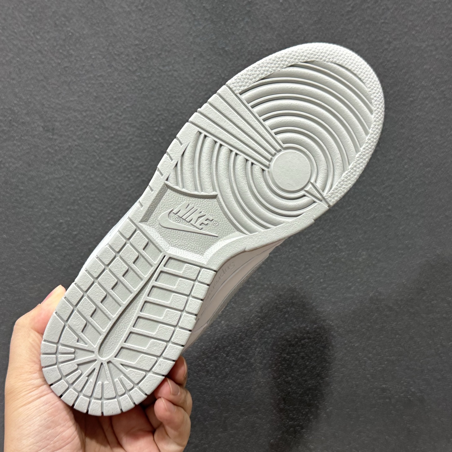 Supreme x Nike Dunk SBDunk Low 联名棕黄 低帮休闲滑板鞋 HQ8487-100