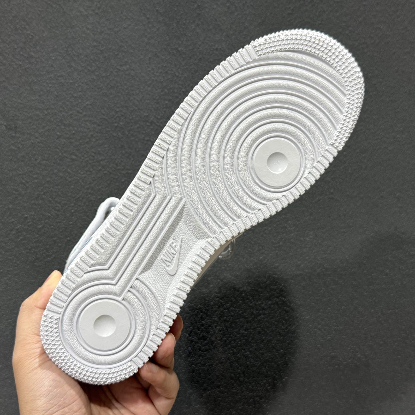 爆款定制 二次元主题 Nike Air Force 1 Low’07 断勾 喷绘 空军一号中帮休闲板鞋 ZH0316-124