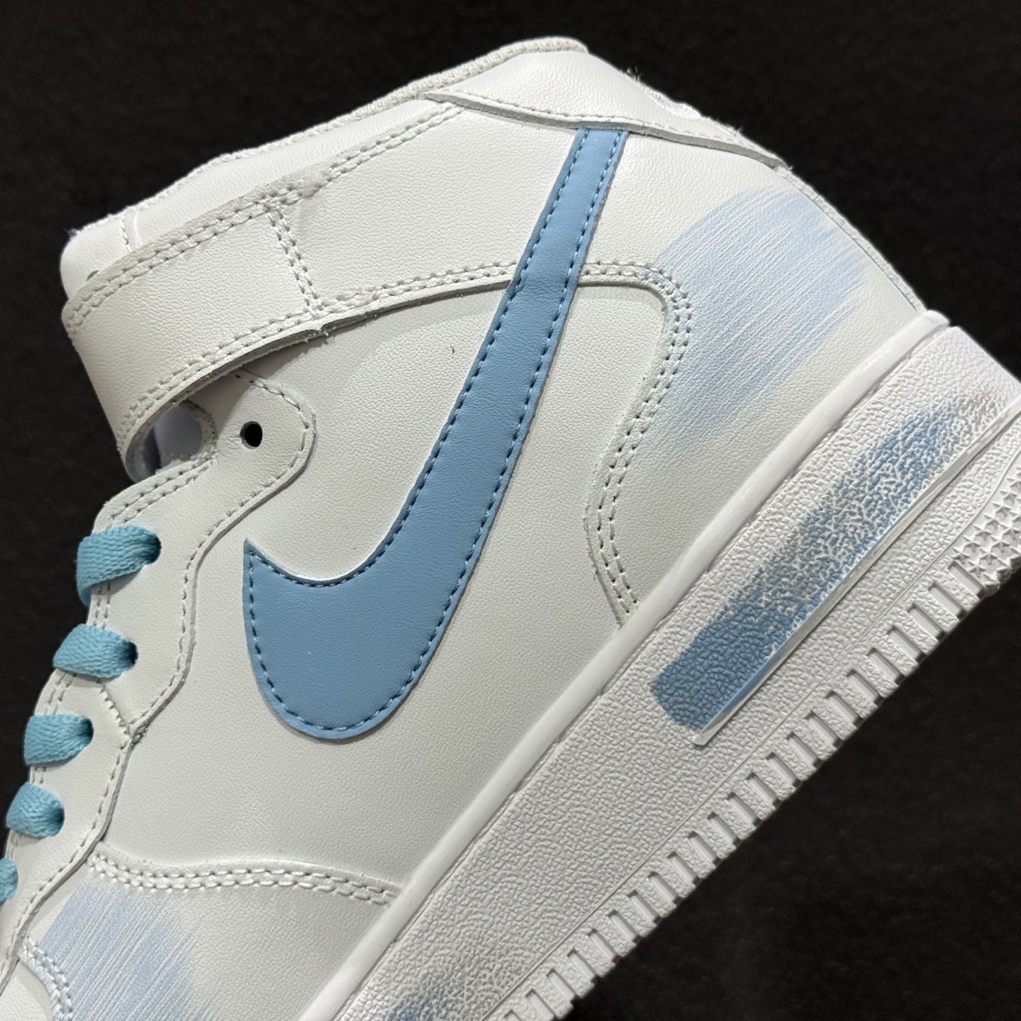 爆款定制 二次元主题 Nike Air Force 1 Low’07 断勾 喷绘 空军一号中帮休闲板鞋 ZH0316-124