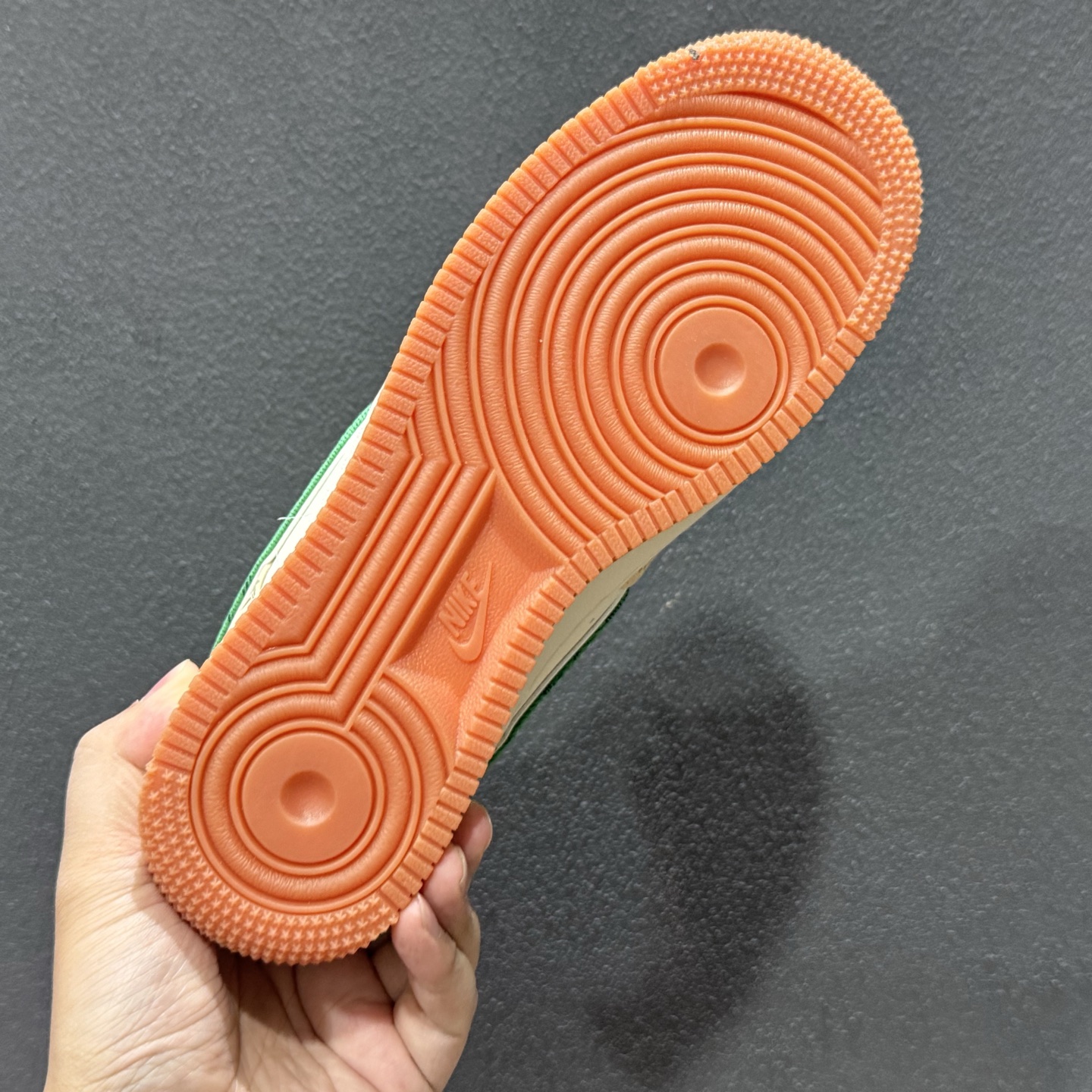 NIke Air Force 1 '07 Low “古驰联名——生胶绿勾”空军一号 低帮 XS1958-627