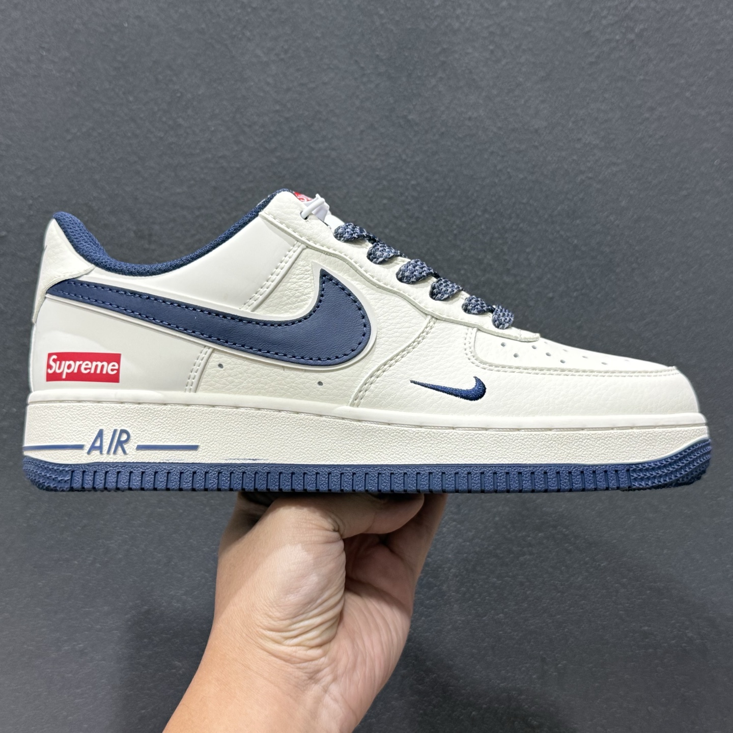 NIke Air Force 1 ’07 Low “Supreme-午夜蓝”空军一号 低帮 JP8028-061 NIke Air Force 1 ’07 Low “Supreme-午夜蓝”空军一号 低帮 JP8028-061