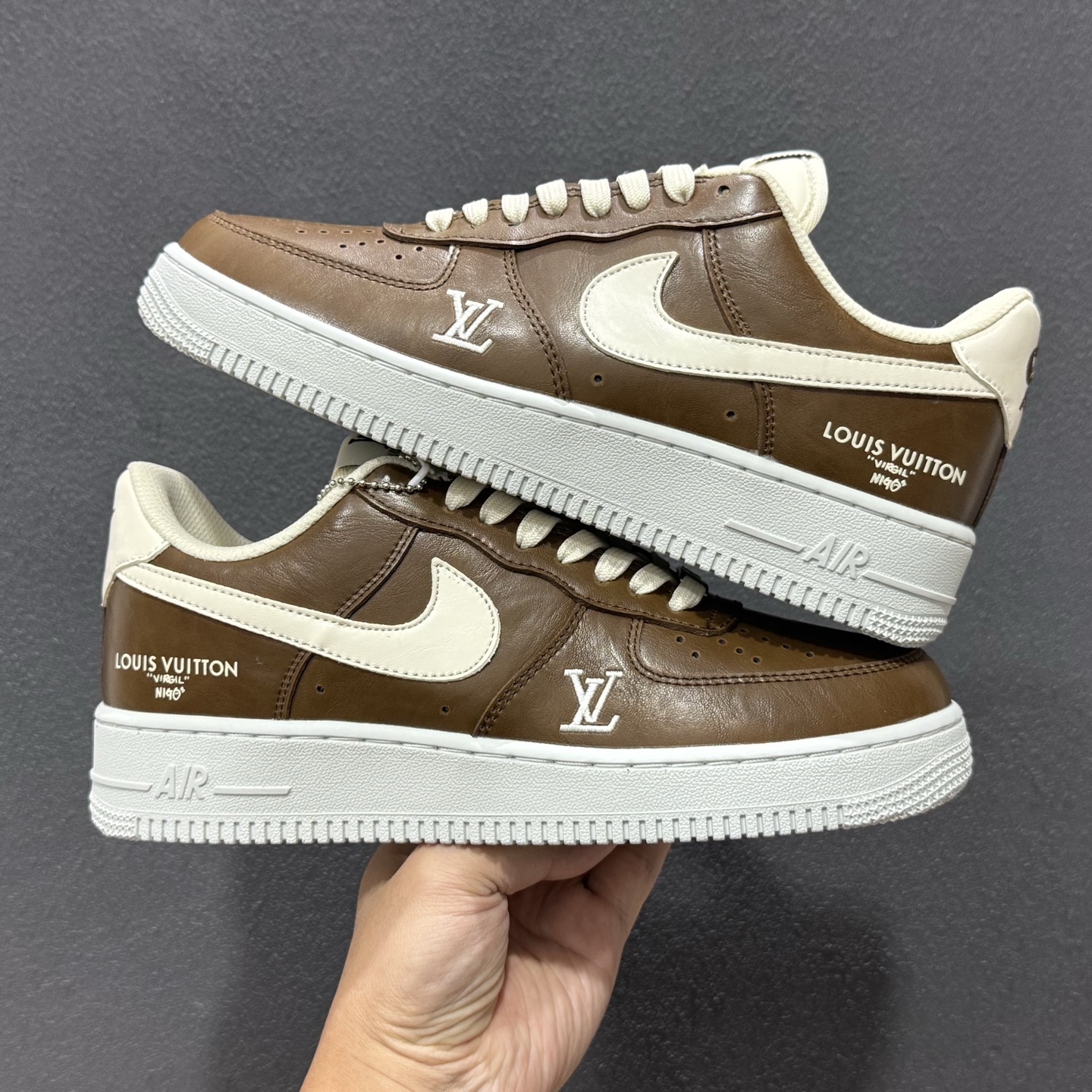 NIke Air Force 1 '07 Low “LV联名--焦糖拿铁” 空军一号低帮 NH0601-587 NIke Air Force 1 '07 Low “LV联名--焦糖拿铁” 空军一号低帮 NH0601-587