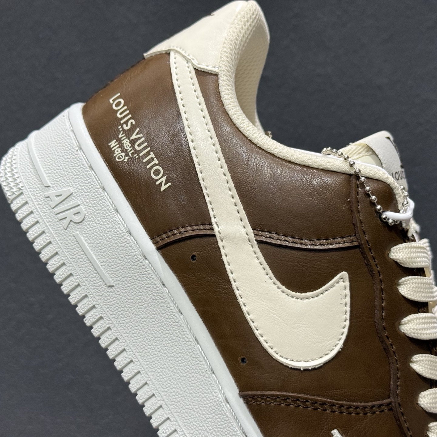 NIke Air Force 1 '07 Low “LV联名--焦糖拿铁” 空军一号低帮 NH0601-587 NIke Air Force 1 '07 Low “LV联名--焦糖拿铁” 空军一号低帮 NH0601-587