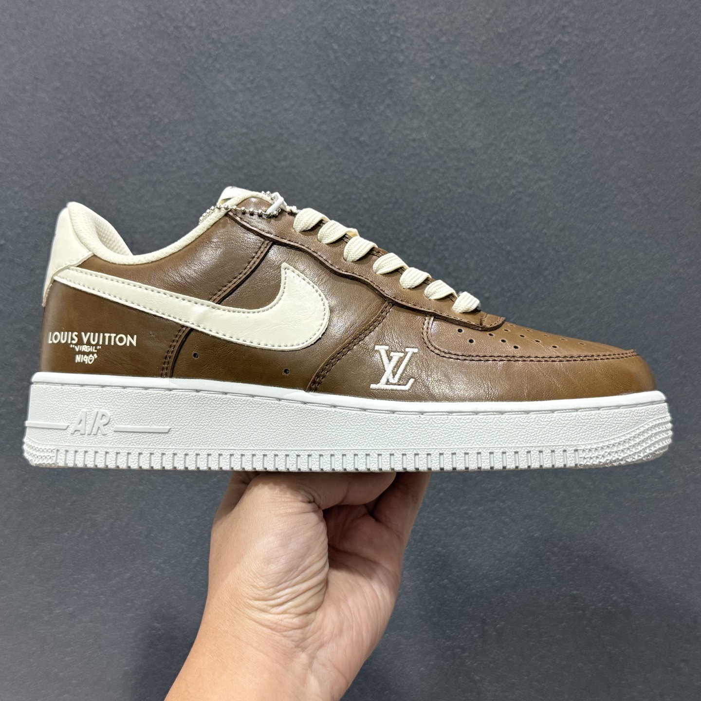 NIke Air Force 1 ’07 Low “LV联名–焦糖拿铁” 空军一号低帮 NH0601-587 NIke Air Force 1 ’07 Low “LV联名–焦糖拿铁” 空军一号低帮 NH0601-587