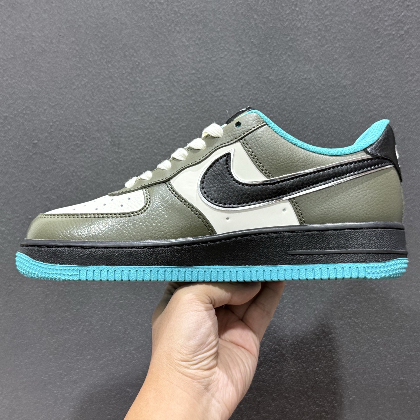 Nike Air Force 1 '07 Low “OFF-WHITE联名——双拼黑绿蓝”空军一号 QW5836-022 Nike Air Force 1 '07 Low “OFF-WHITE联名——双拼黑绿蓝”空军一号 QW5836-022