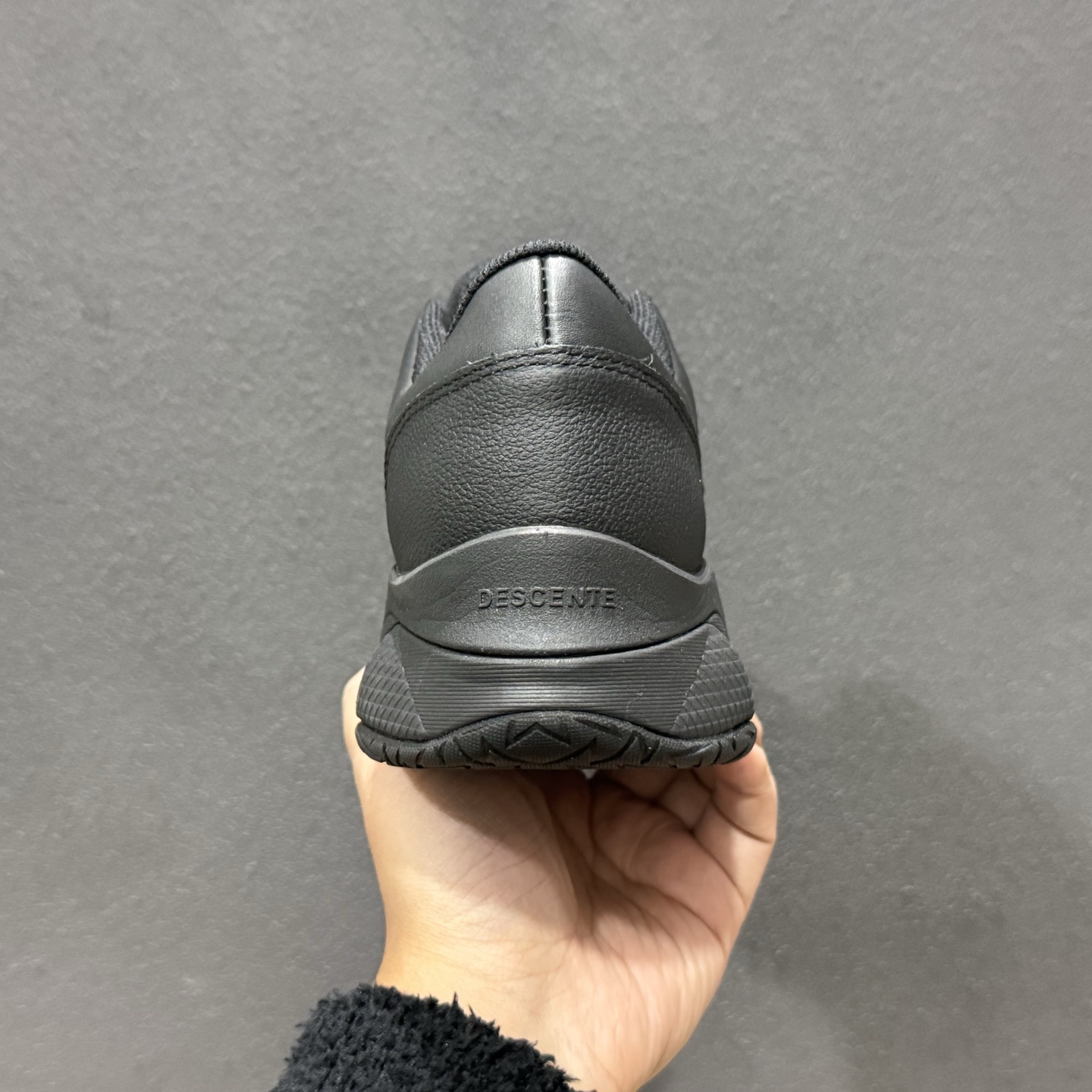 K L/DESCENTE迪桑特轻盈防水时尚休闲运动覆盖防水男子越野跑鞋 K L/DESCENTE迪桑特轻盈防水时尚休闲运动覆盖防水男子越野跑鞋