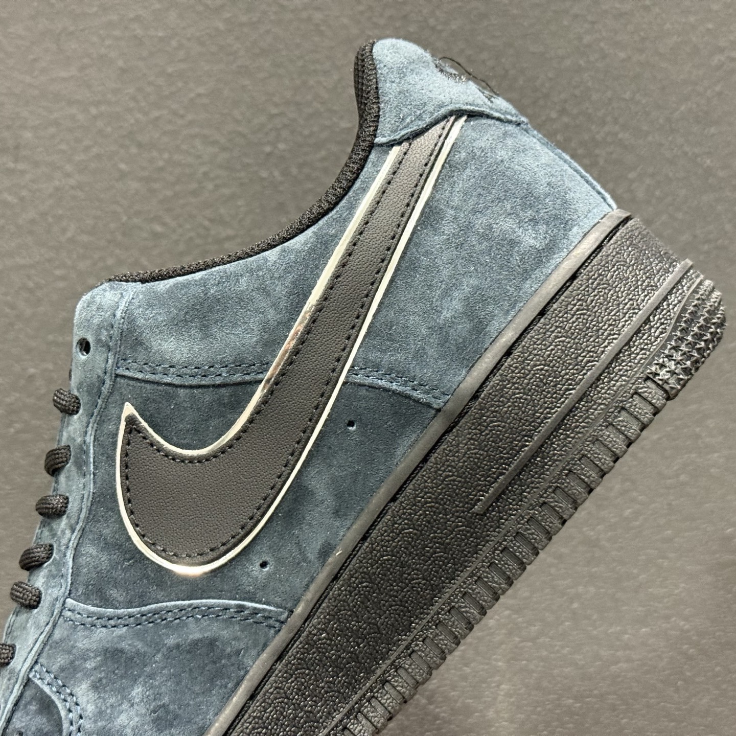 爆款定制 Nike Air Force 1 07 Low “深蓝黑”全麂皮 秋冬 空军一号低帮休闲板鞋 ZH0316-157