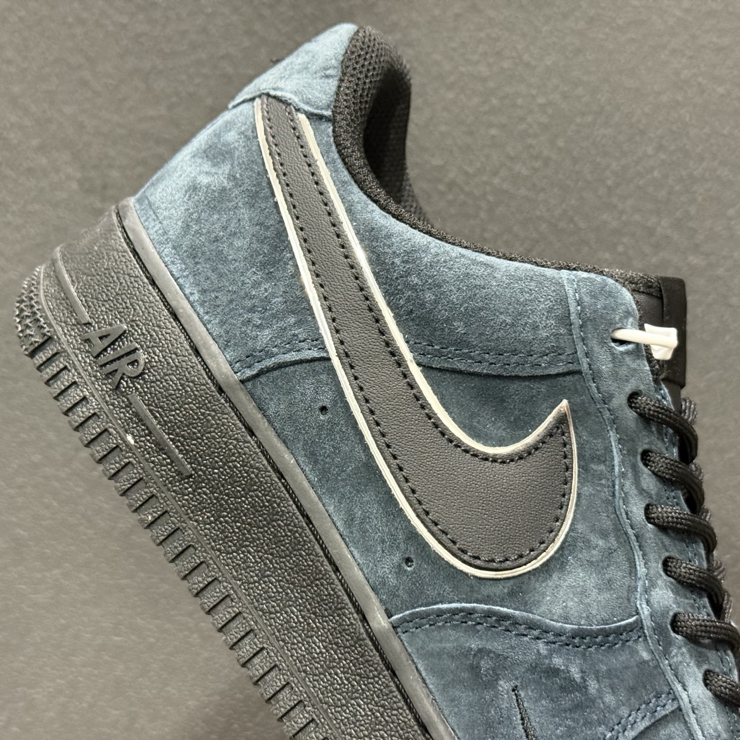 爆款定制 Nike Air Force 1 07 Low “深蓝黑”全麂皮 秋冬 空军一号低帮休闲板鞋 ZH0316-157