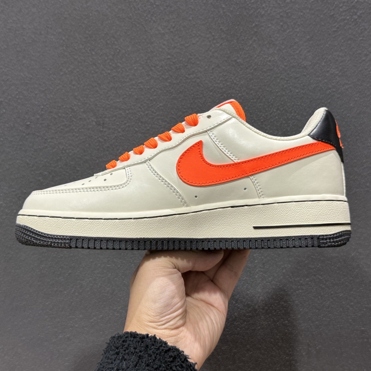 NIke Air Force 1 '07 Low 米白艳橙 空军一号低帮 运动鞋 NH0601-582