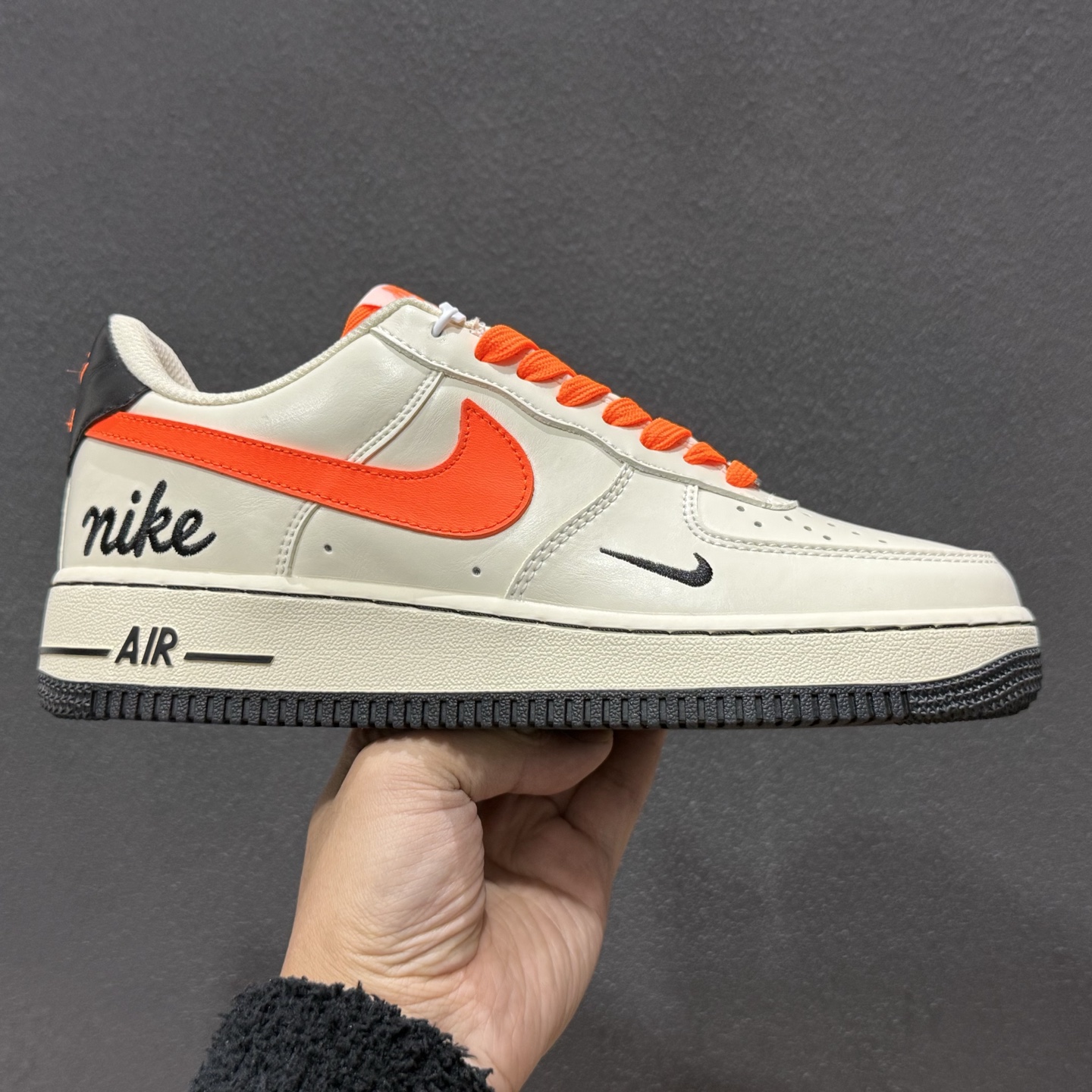 NIke Air Force 1 ’07 Low 米白艳橙 空军一号低帮 运动鞋 NH0601-582
