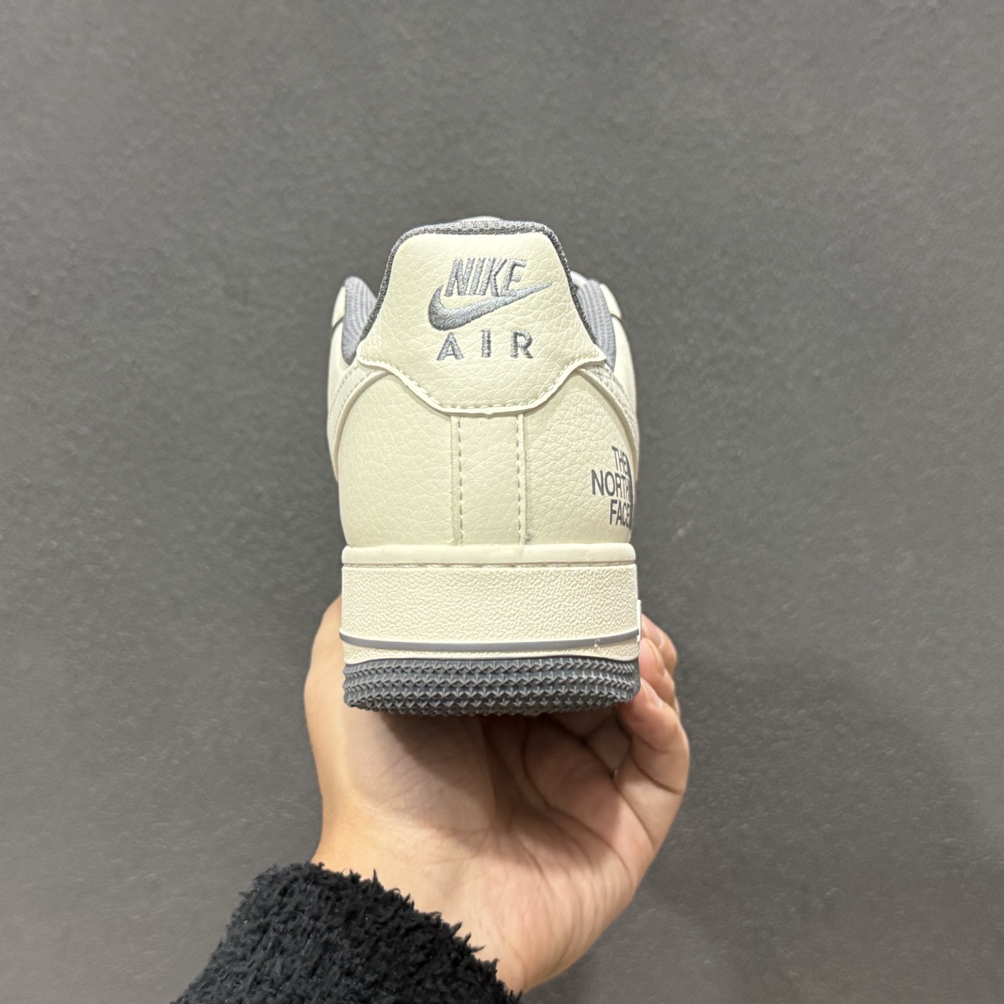 260 NIke Air Force 1 '07 Low “北面联名-米灰网格”空军一号 JP8028-058