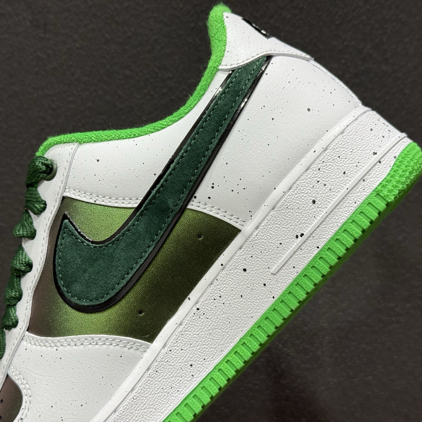 Nike Air Force 1'07 Low 空军低帮休闲板鞋 IU7613-100