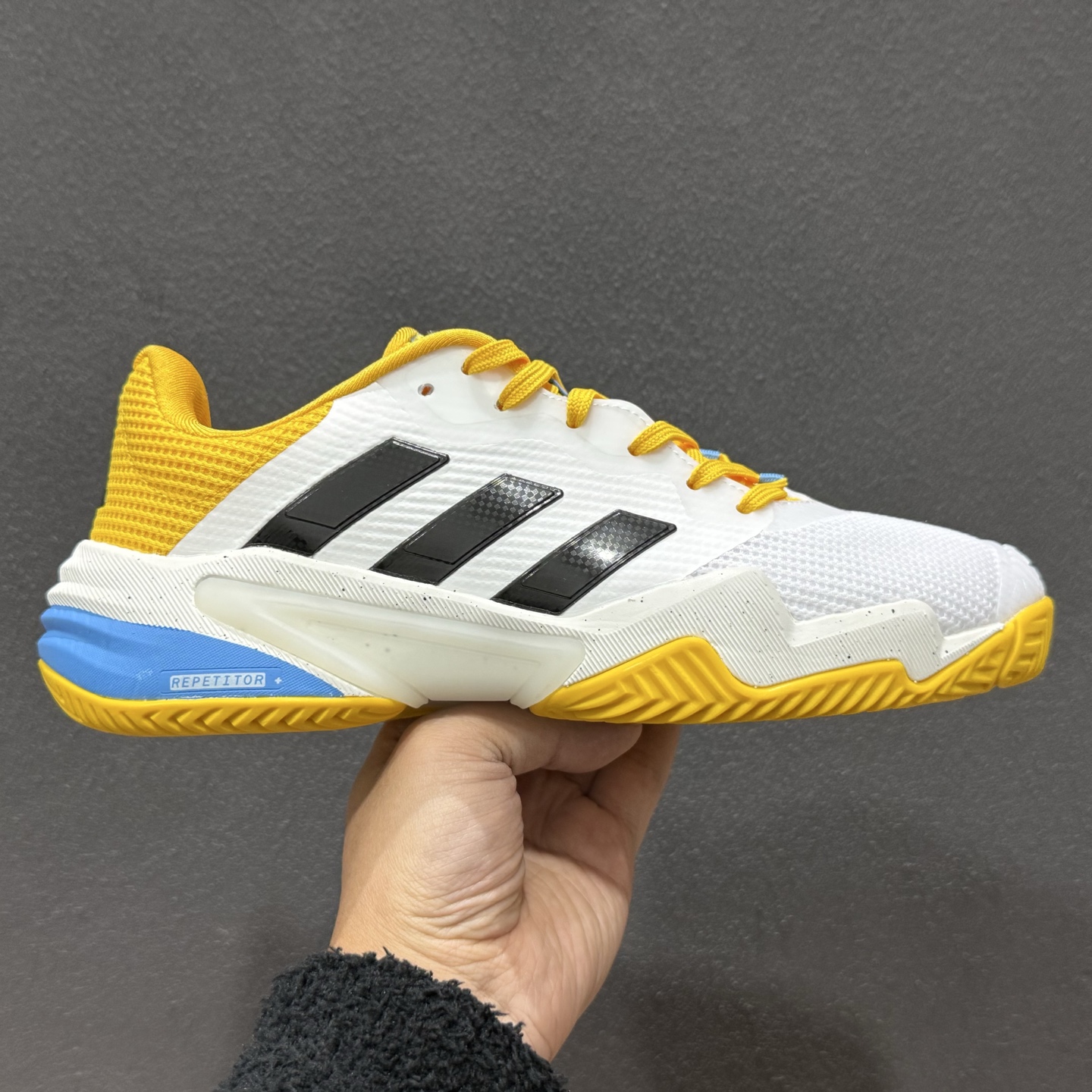 Adidas阿迪达斯男子网球鞋Barricade 13 M 这款ADIDBARRICADE 13网球运动鞋 IF0465-132 Adidas阿迪达斯男子网球鞋Barricade 13 M 这款ADIDBARRICADE 13网球运动鞋 IF0465-132