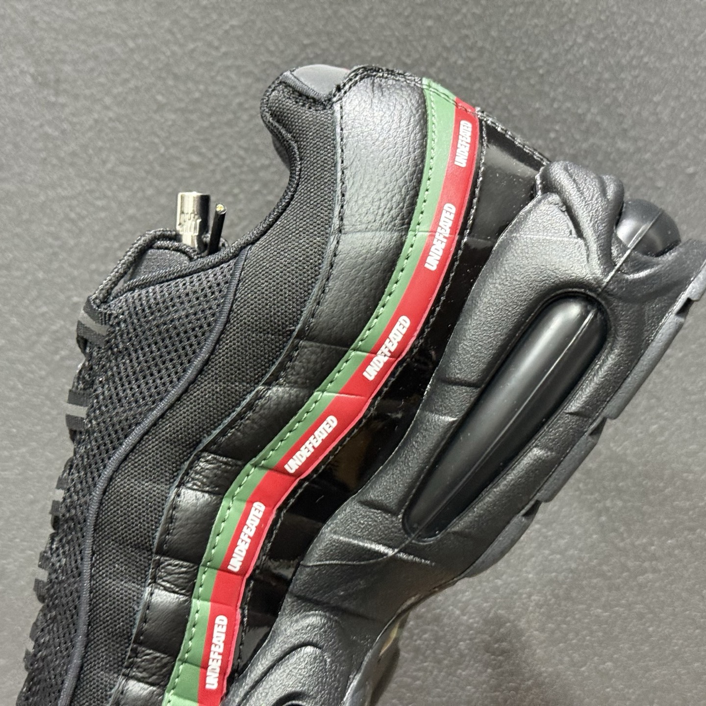 外贸超人气顶流单品 纯原版 UNDEFEATED x NK Air Max 95 ” Black ” 五道杠联名款低帮休闲运动鞋 IB4453-001
