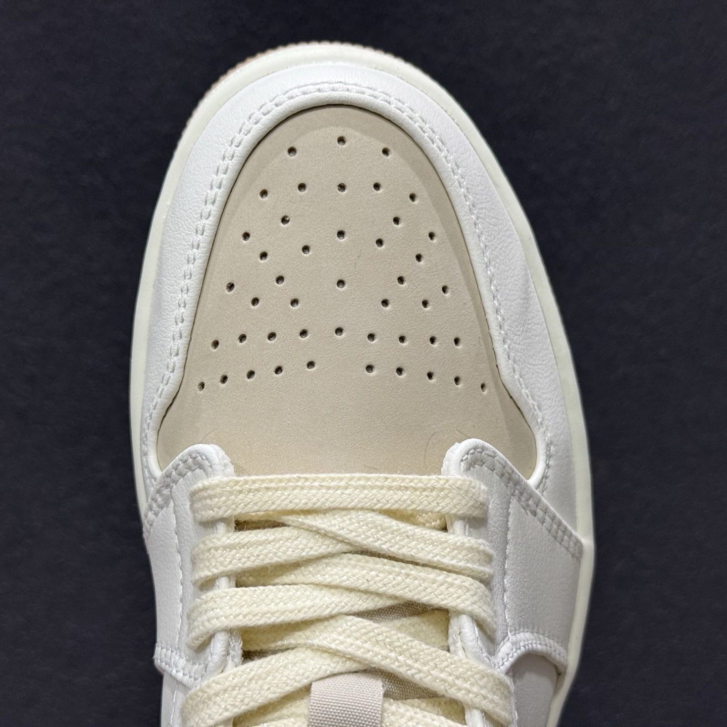 Nike AIR JORDAN 1 LOW IB8855-121