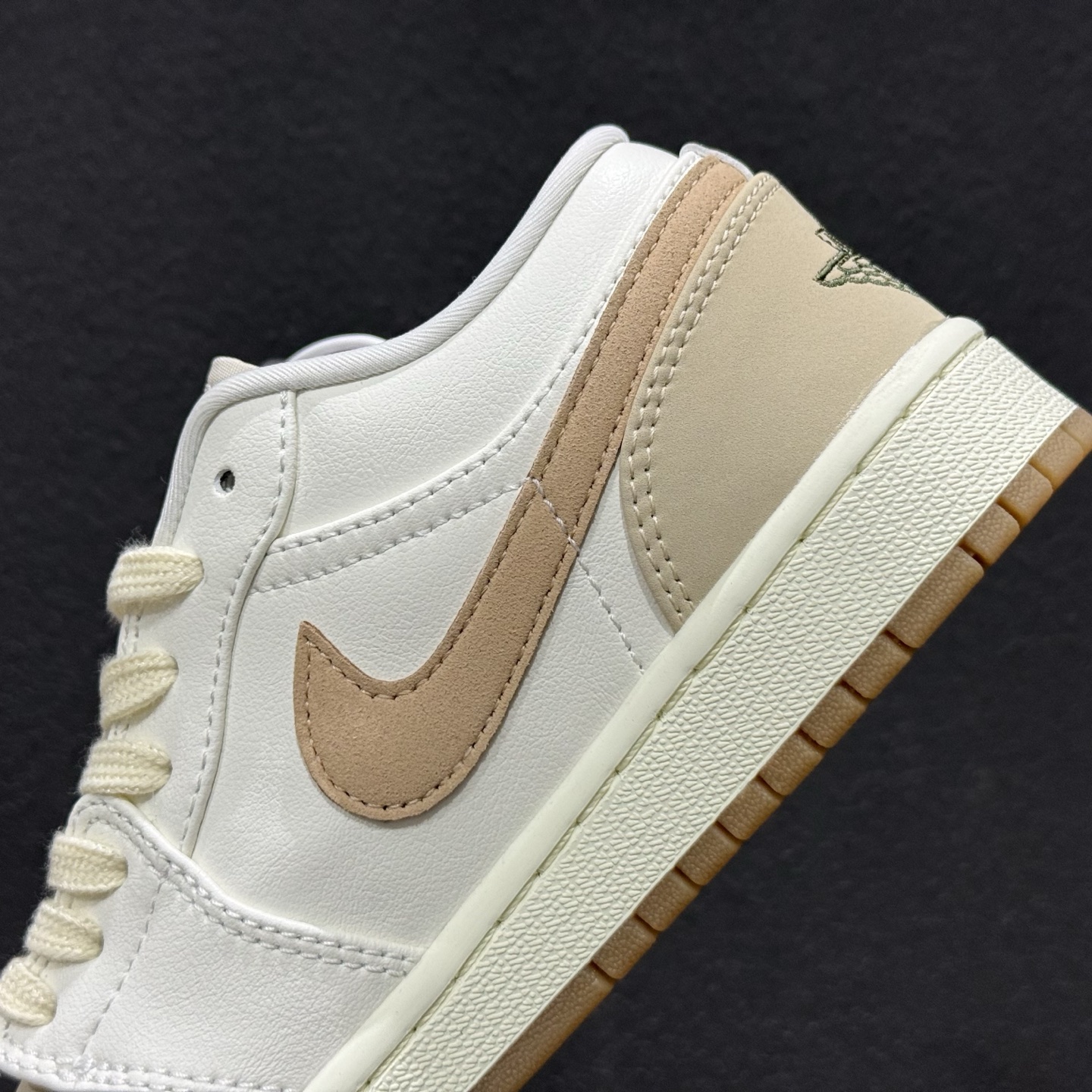 Nike AIR JORDAN 1 LOW IB8855-121