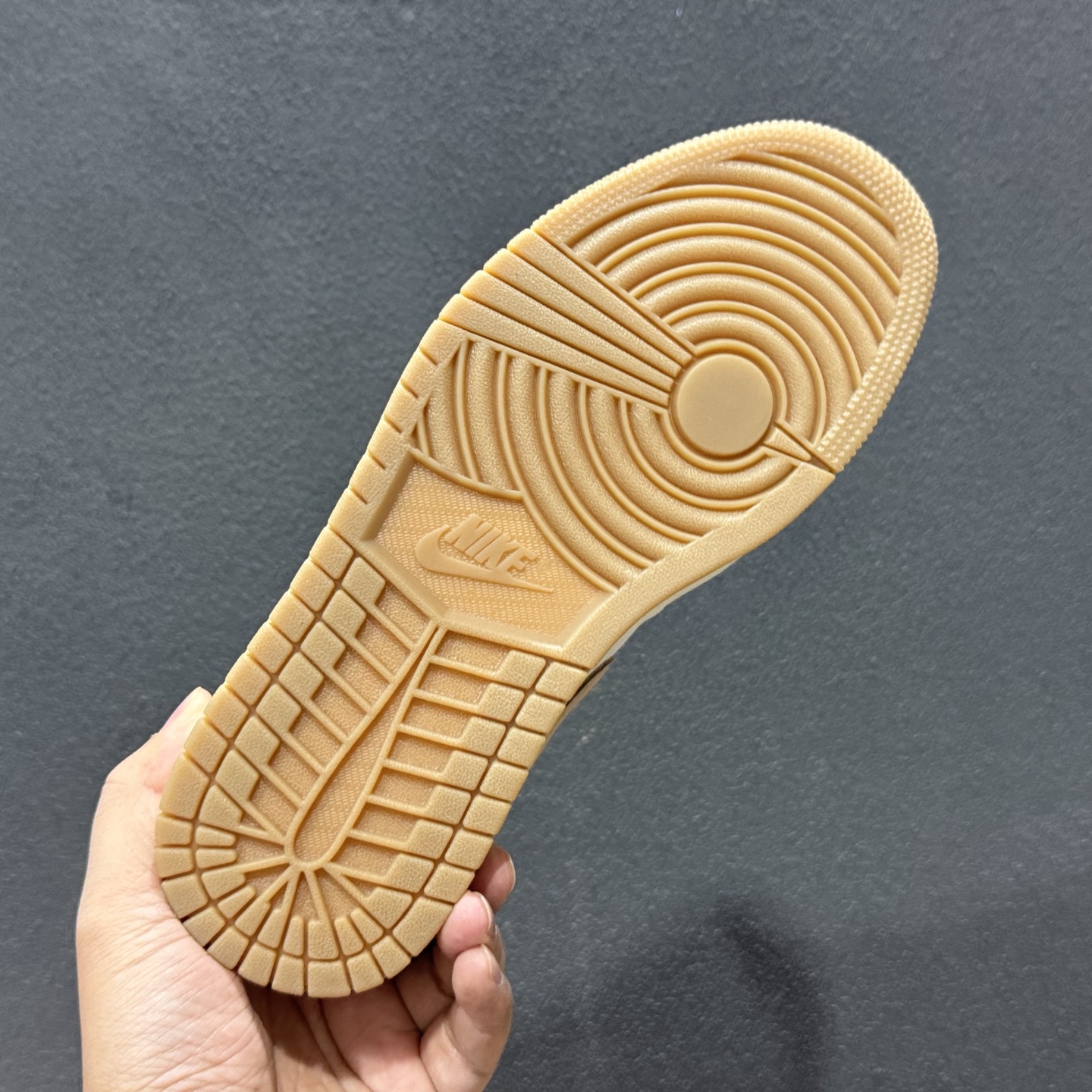 Nike AIR JORDAN 1 LOW IB8855-121