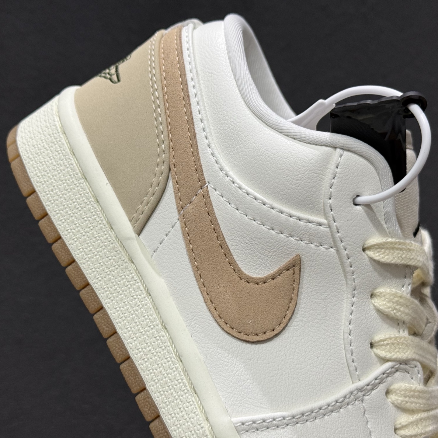 Nike AIR JORDAN 1 LOW IB8855-121