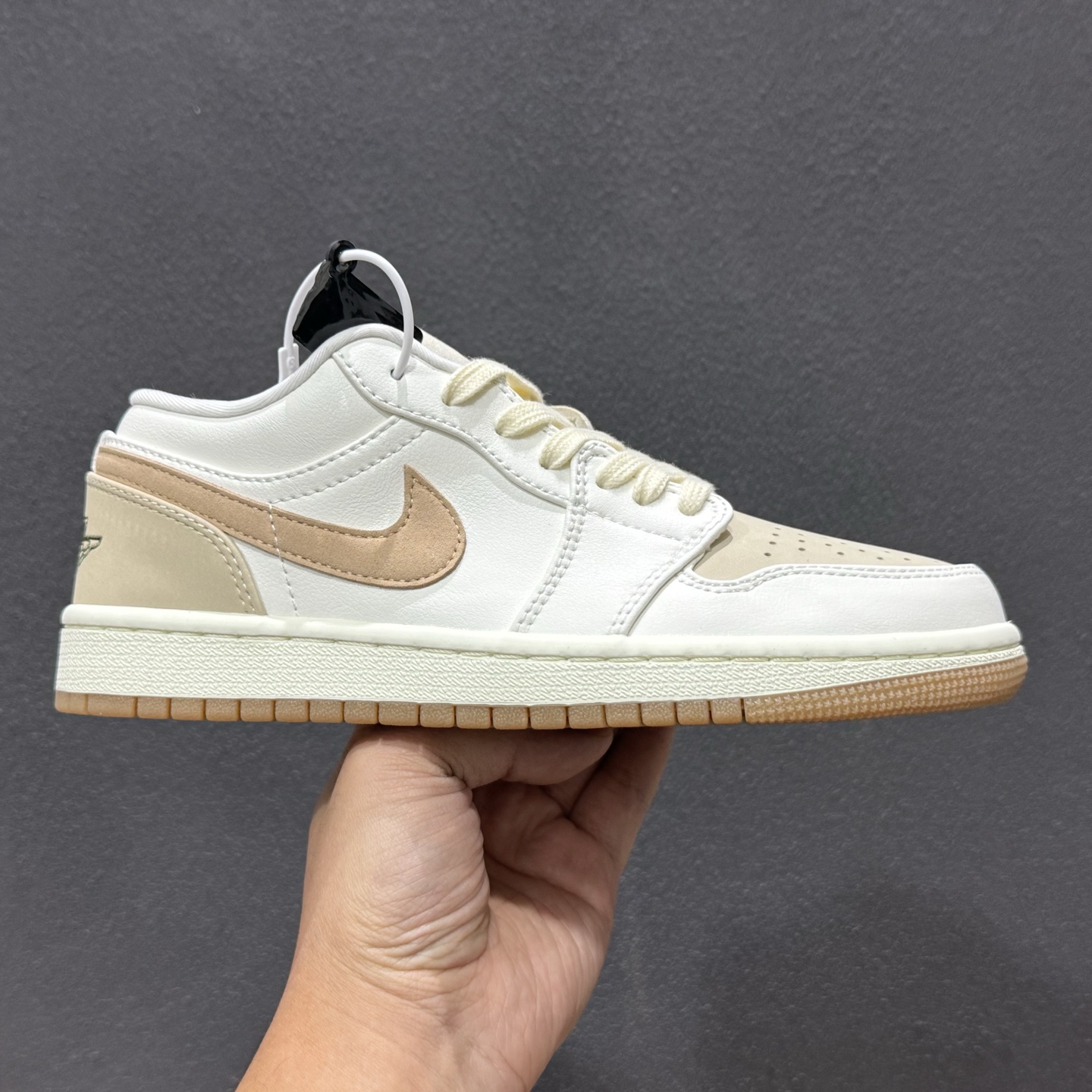 Nike AIR JORDAN 1 LOW IB8855-121