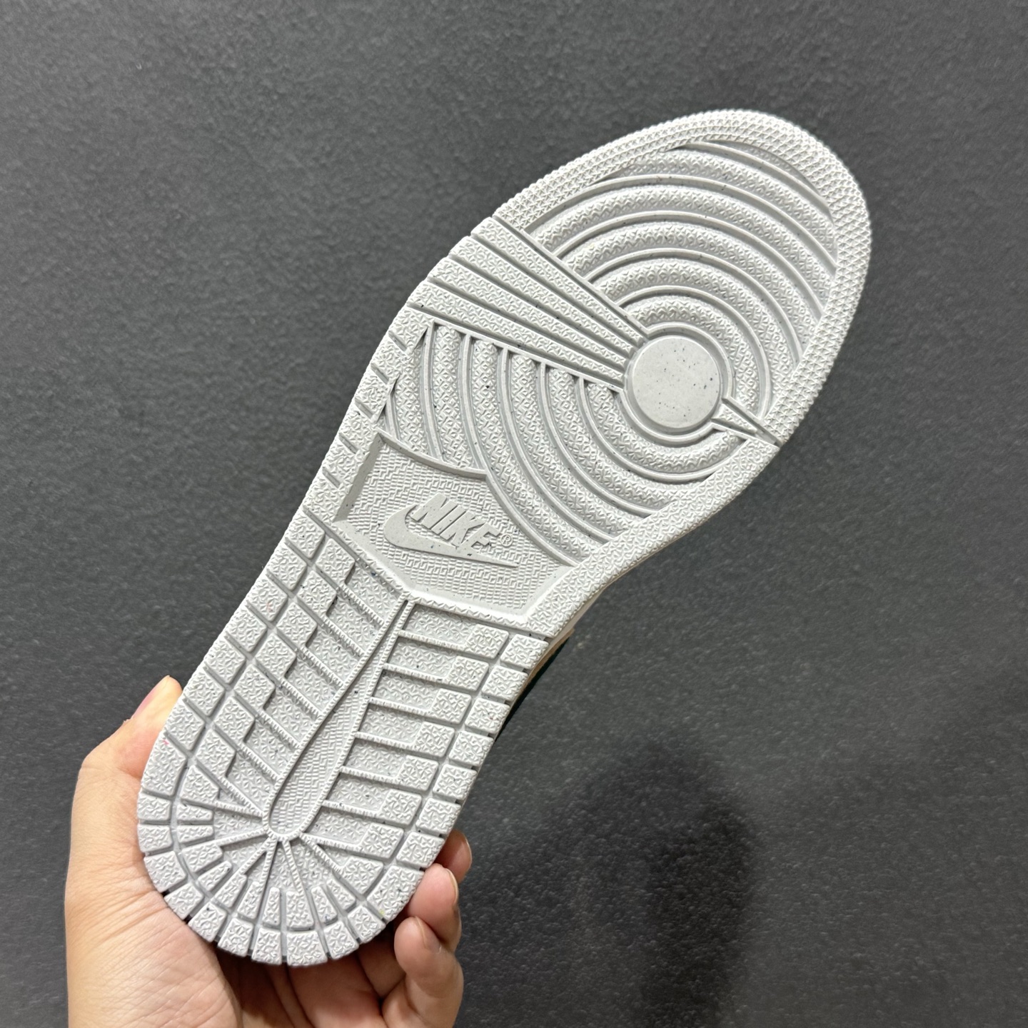 顶级版本 Nike AIR JORDAN 1 LOW SE “ 市场最强团队呕心沥血重资打造完美售后高品质 FQ7687-300 顶级版本 Nike AIR JORDAN 1 LOW SE “ 市场最强团队呕心沥血重资打造完美售后高品质 FQ7687-300