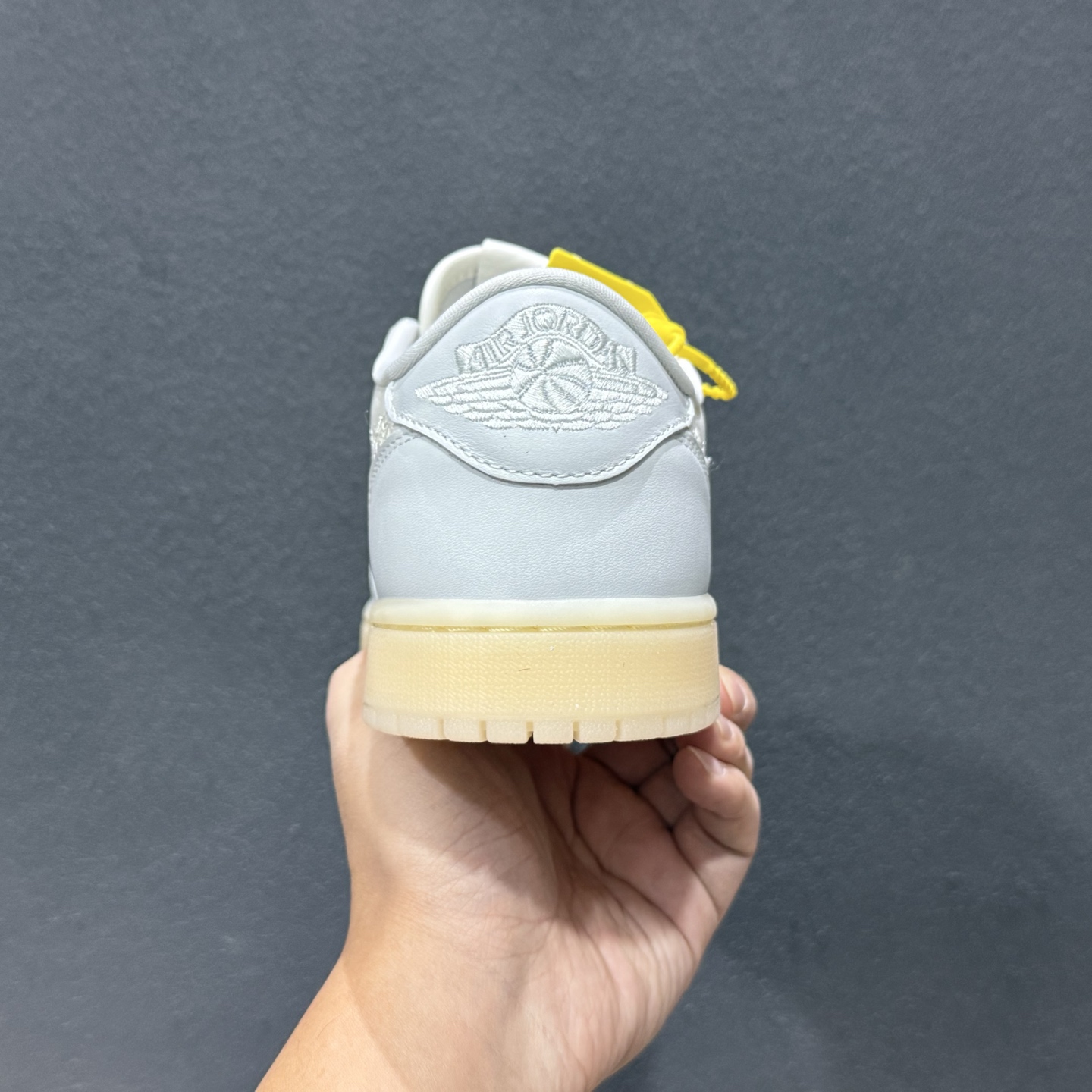 原装裸鞋级 市面最高工艺产物 Air Jordan 1 Low花卉刺绣 IF4391-100 原装裸鞋级 市面最高工艺产物 Air Jordan 1 Low花卉刺绣 IF4391-100