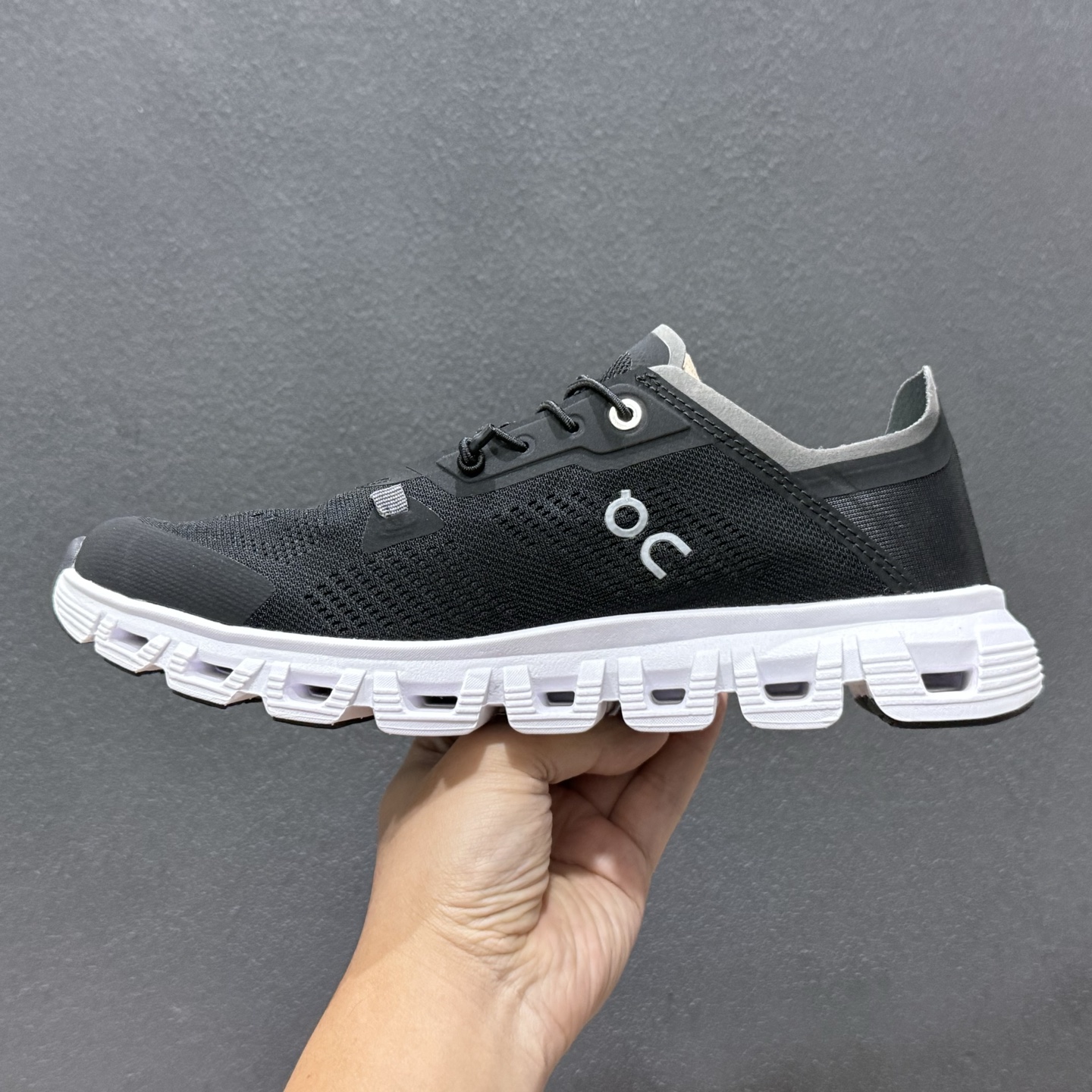 LOEWE x Cloudtilt 2.0 昂跑罗意威联名 圆头系带生活休闲鞋