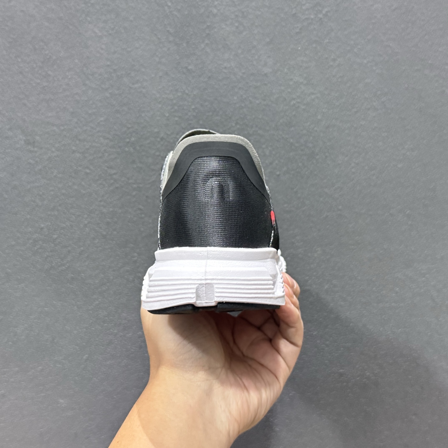 LOEWE x Cloudtilt 2.0 昂跑罗意威联名 圆头系带生活休闲鞋