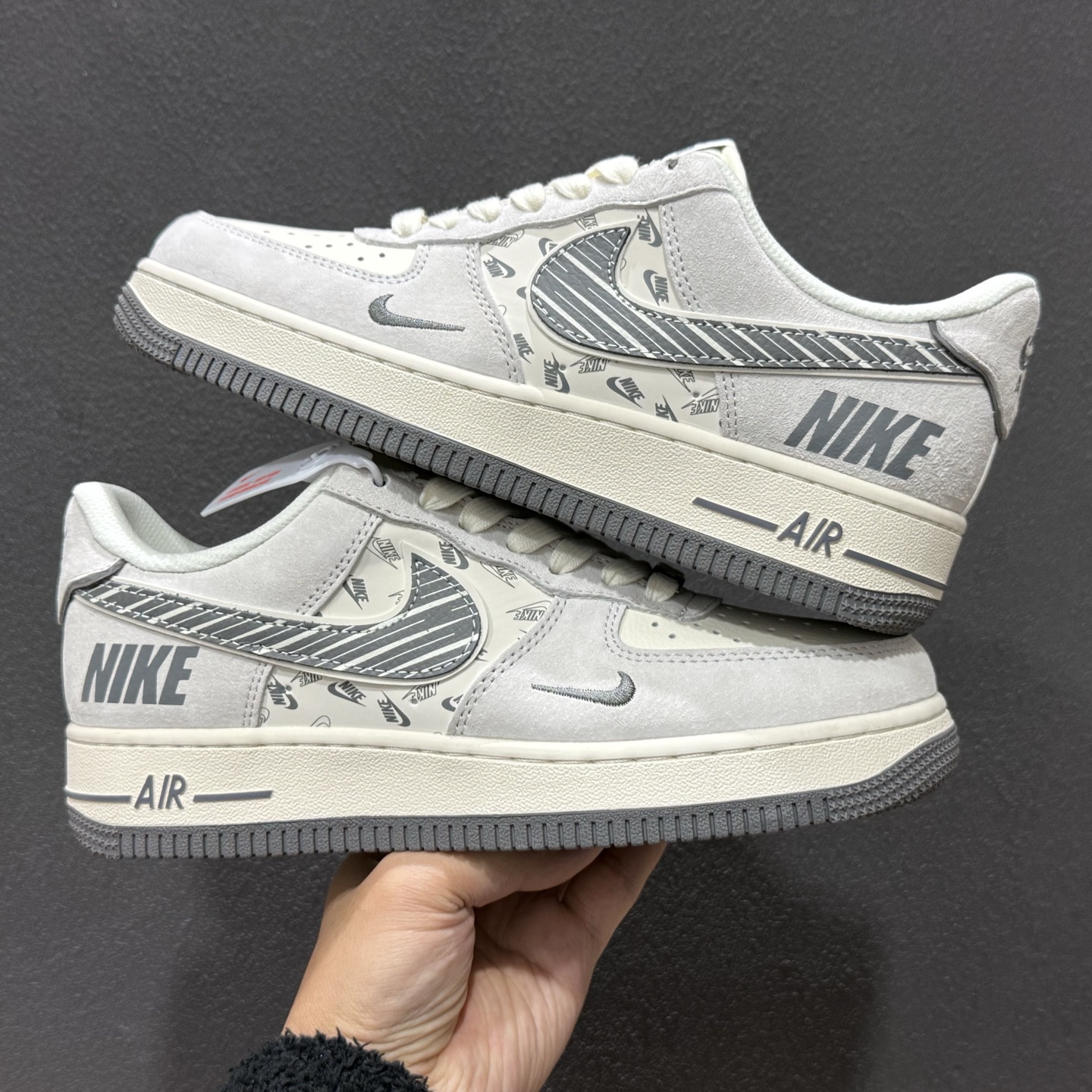 NIke Air Force 1 '07 Low “NIKE-米灰猪八革”空军一号 低帮 运动鞋 JP8028-071 NIke Air Force 1 '07 Low “NIKE-米灰猪八革”空军一号 低帮 运动鞋 JP8028-071