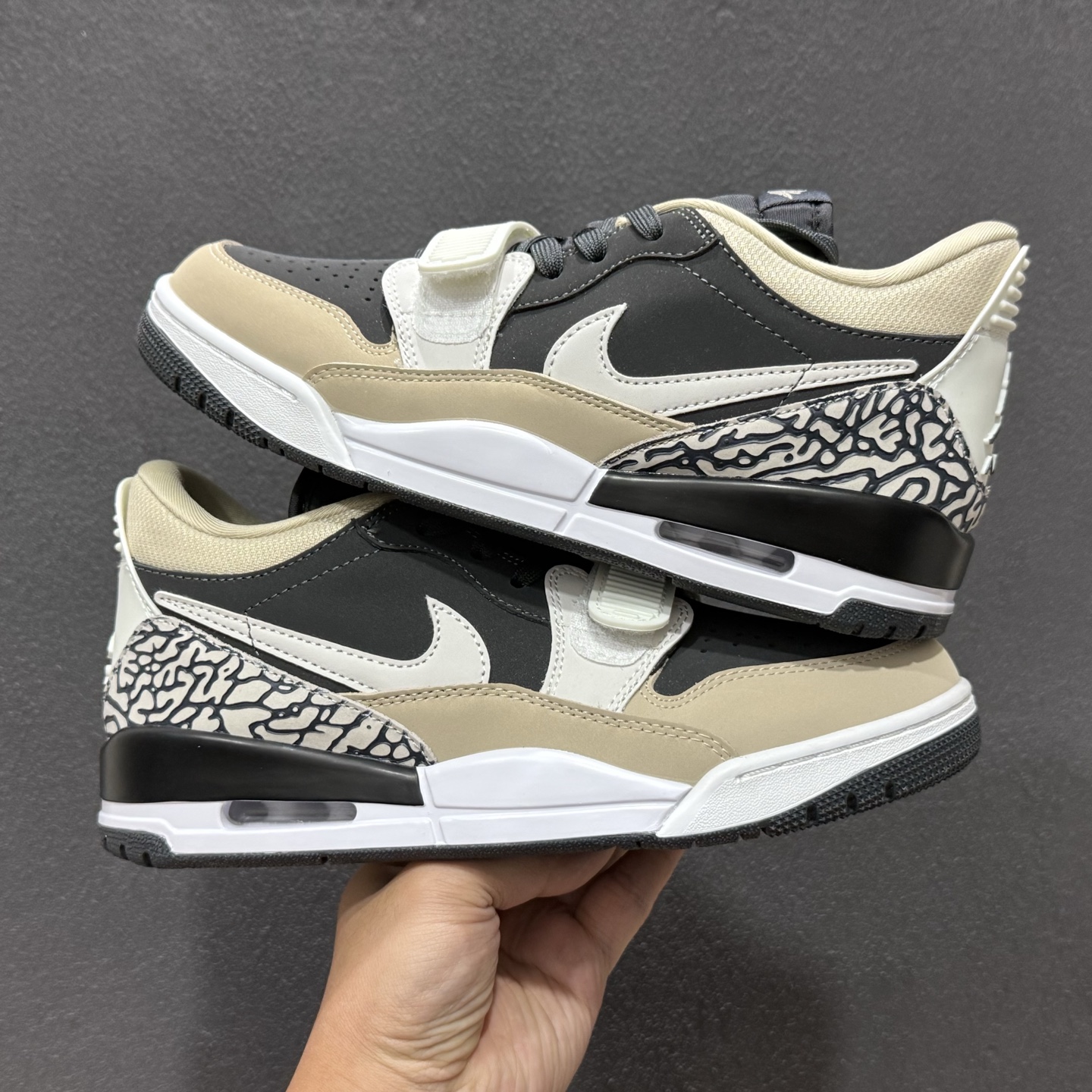 Air Jordan Legacy 312 Low 黑白色 CD7069-020 Air Jordan Legacy 312 Low 黑白色 CD7069-020