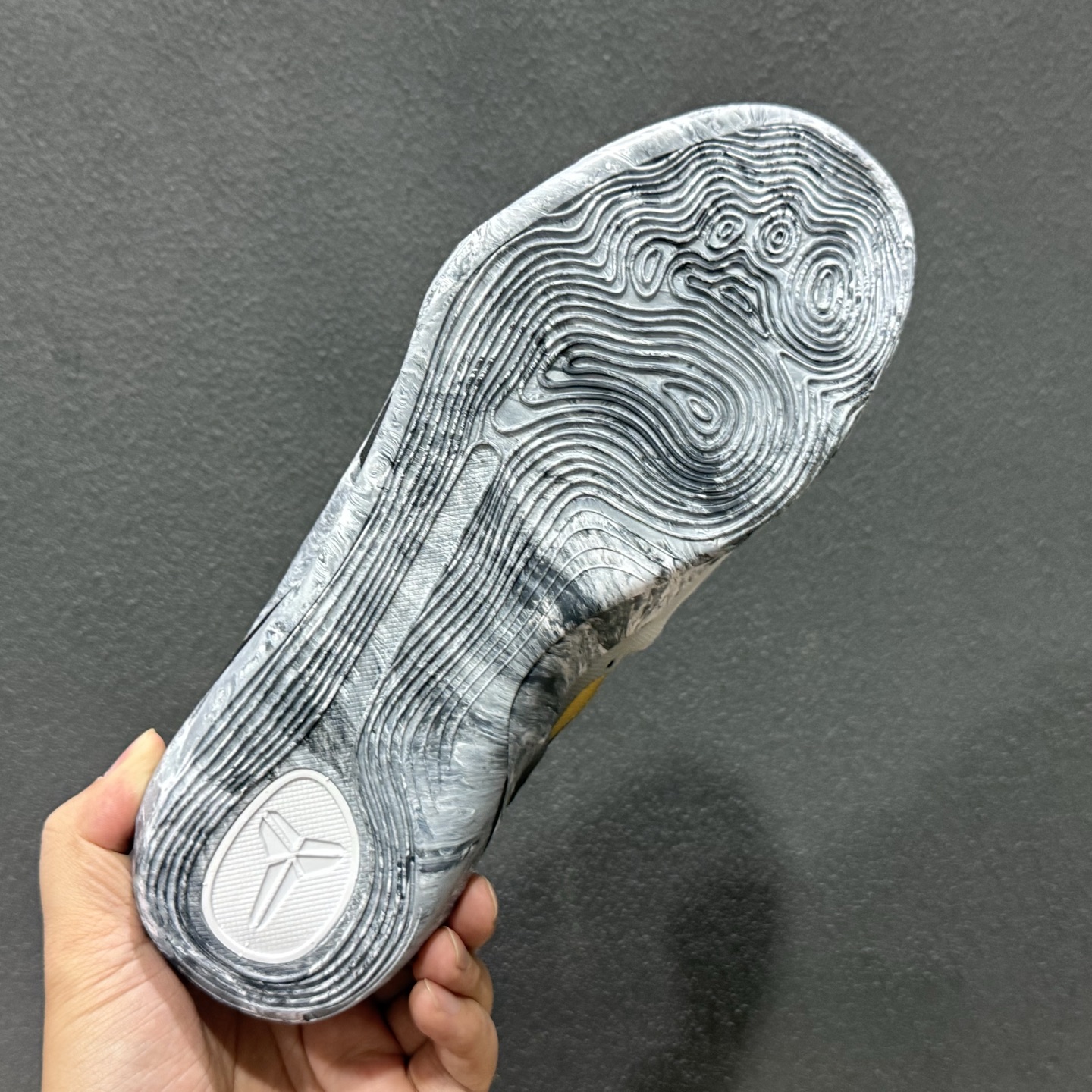 NK Kobe 9 Low Protro EM ”Mambacita” 灭世纯原 科比9代 GiGi黑白 FZ7333-002