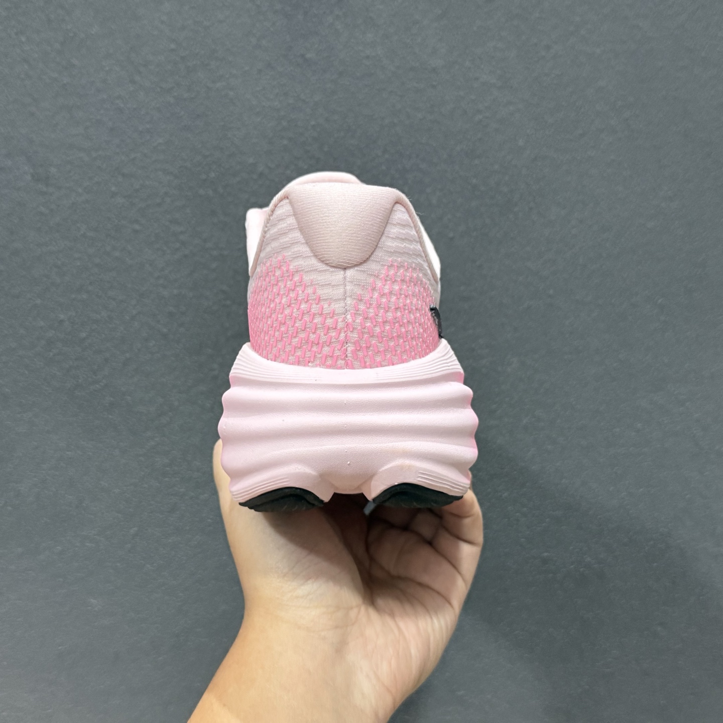 Nike Zoom VOMERO 耐克 舒适减震防滑 低帮跑步鞋全掌ReactX泡绵中底 YC2661-008 Nike Zoom VOMERO 耐克 舒适减震防滑 低帮跑步鞋全掌ReactX泡绵中底 YC2661-008