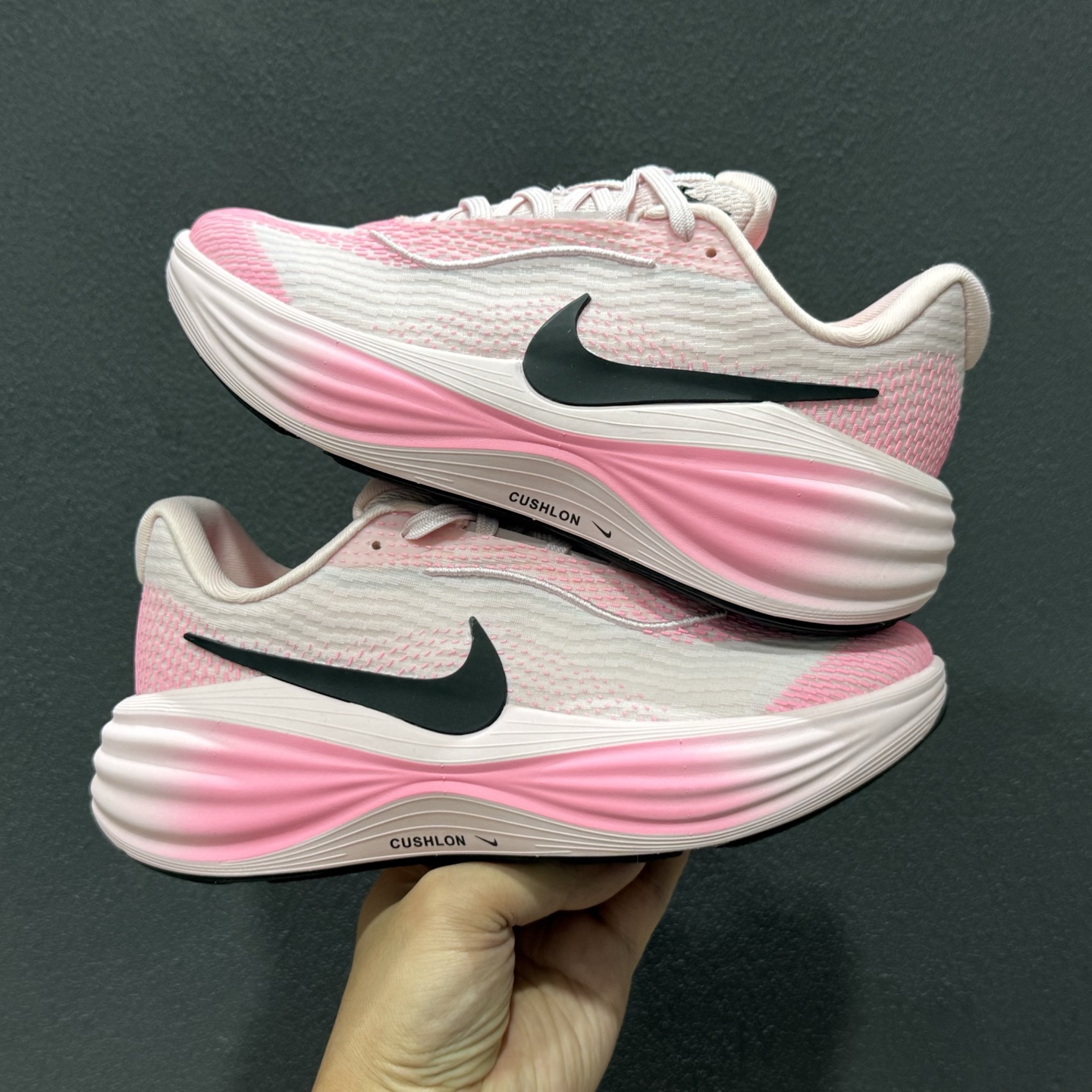 Nike Zoom VOMERO 耐克 舒适减震防滑 低帮跑步鞋全掌ReactX泡绵中底 YC2661-008 Nike Zoom VOMERO 耐克 舒适减震防滑 低帮跑步鞋全掌ReactX泡绵中底 YC2661-008