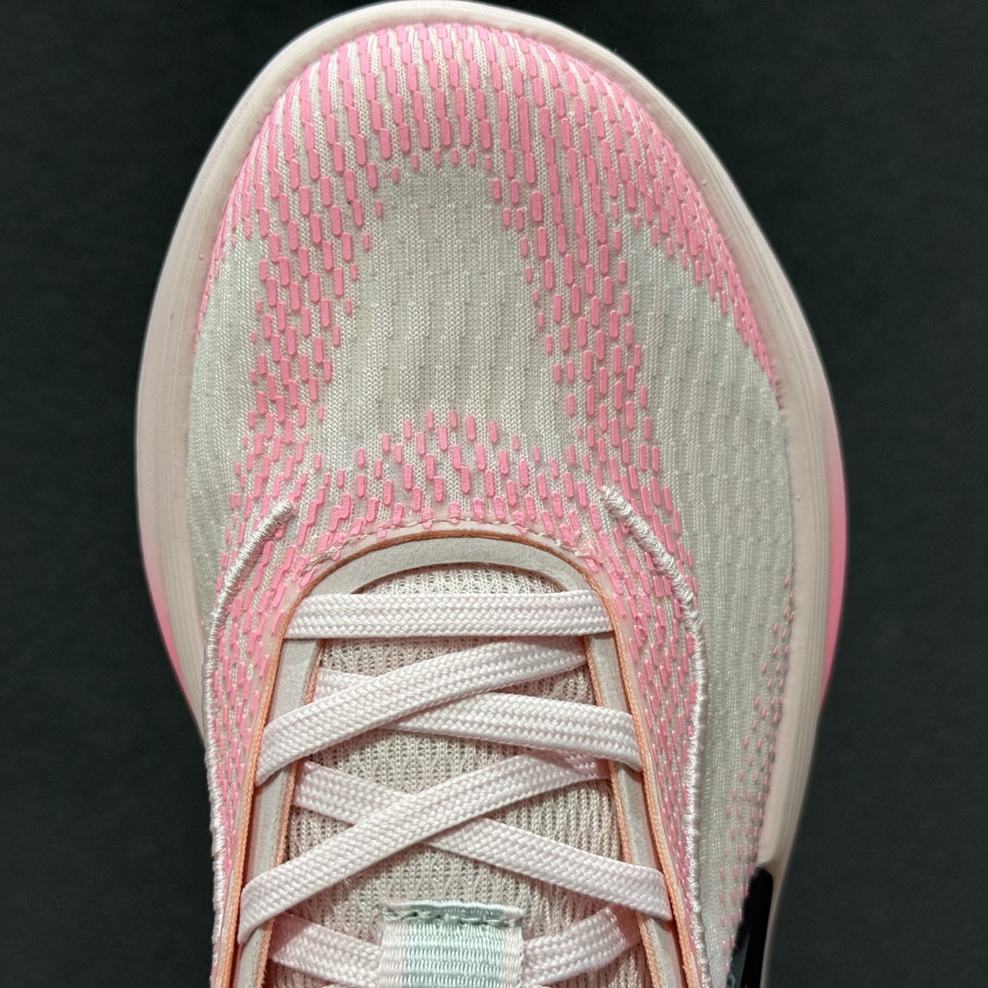 Nike Zoom VOMERO 耐克 舒适减震防滑 低帮跑步鞋全掌ReactX泡绵中底 YC2661-008 Nike Zoom VOMERO 耐克 舒适减震防滑 低帮跑步鞋全掌ReactX泡绵中底 YC2661-008