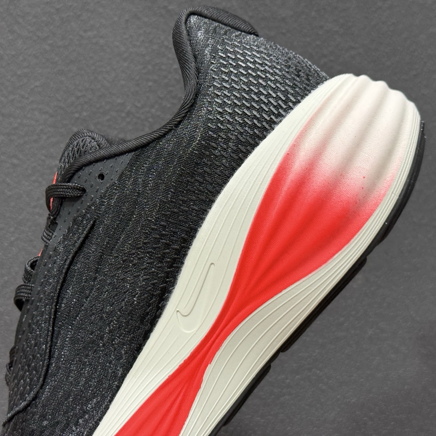 Nike Zoom VOMERO 耐克 舒适减震防滑 低帮跑步鞋 YC2661-003 Nike Zoom VOMERO 耐克 舒适减震防滑 低帮跑步鞋 YC2661-003