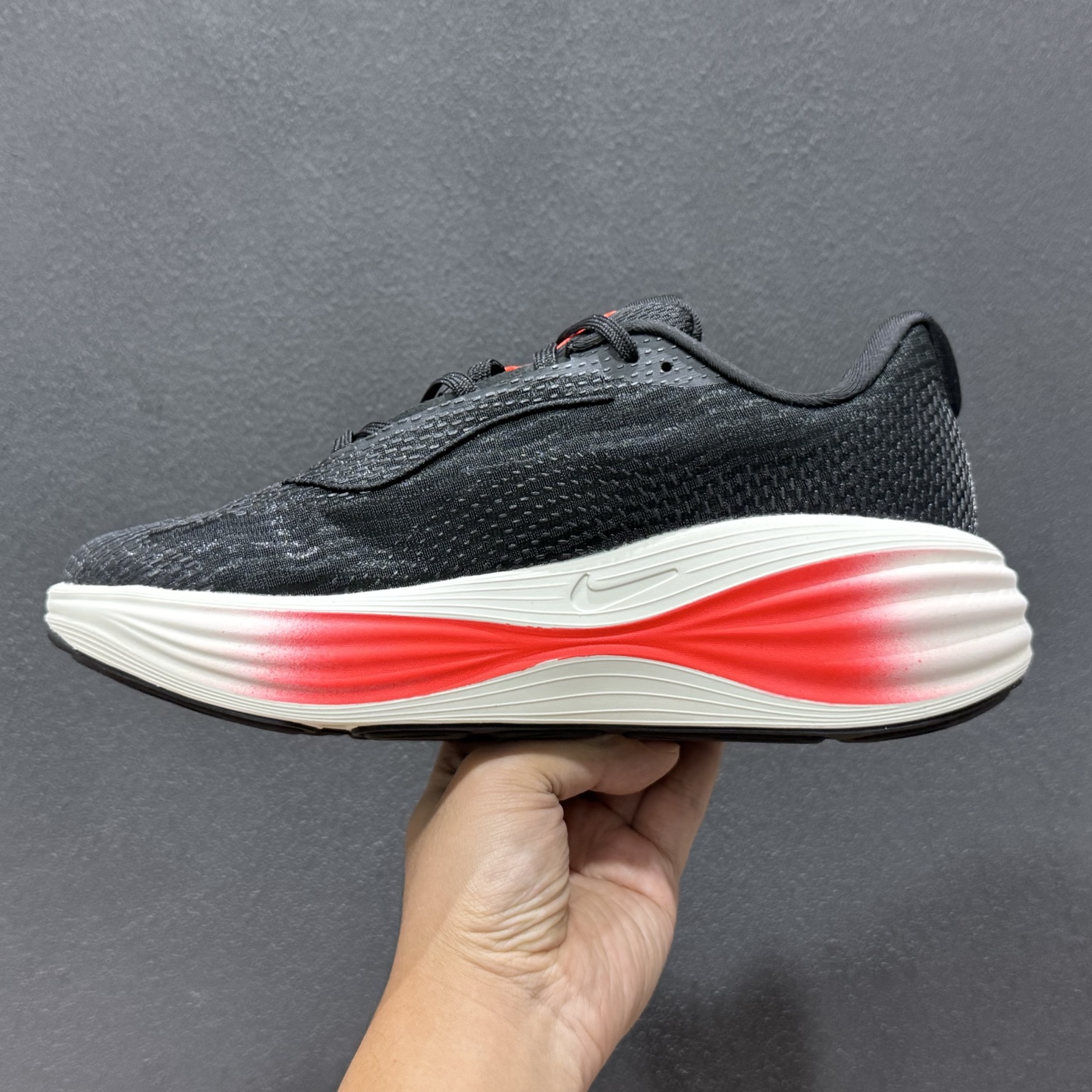 Nike Zoom VOMERO 耐克 舒适减震防滑 低帮跑步鞋 YC2661-003 Nike Zoom VOMERO 耐克 舒适减震防滑 低帮跑步鞋 YC2661-003