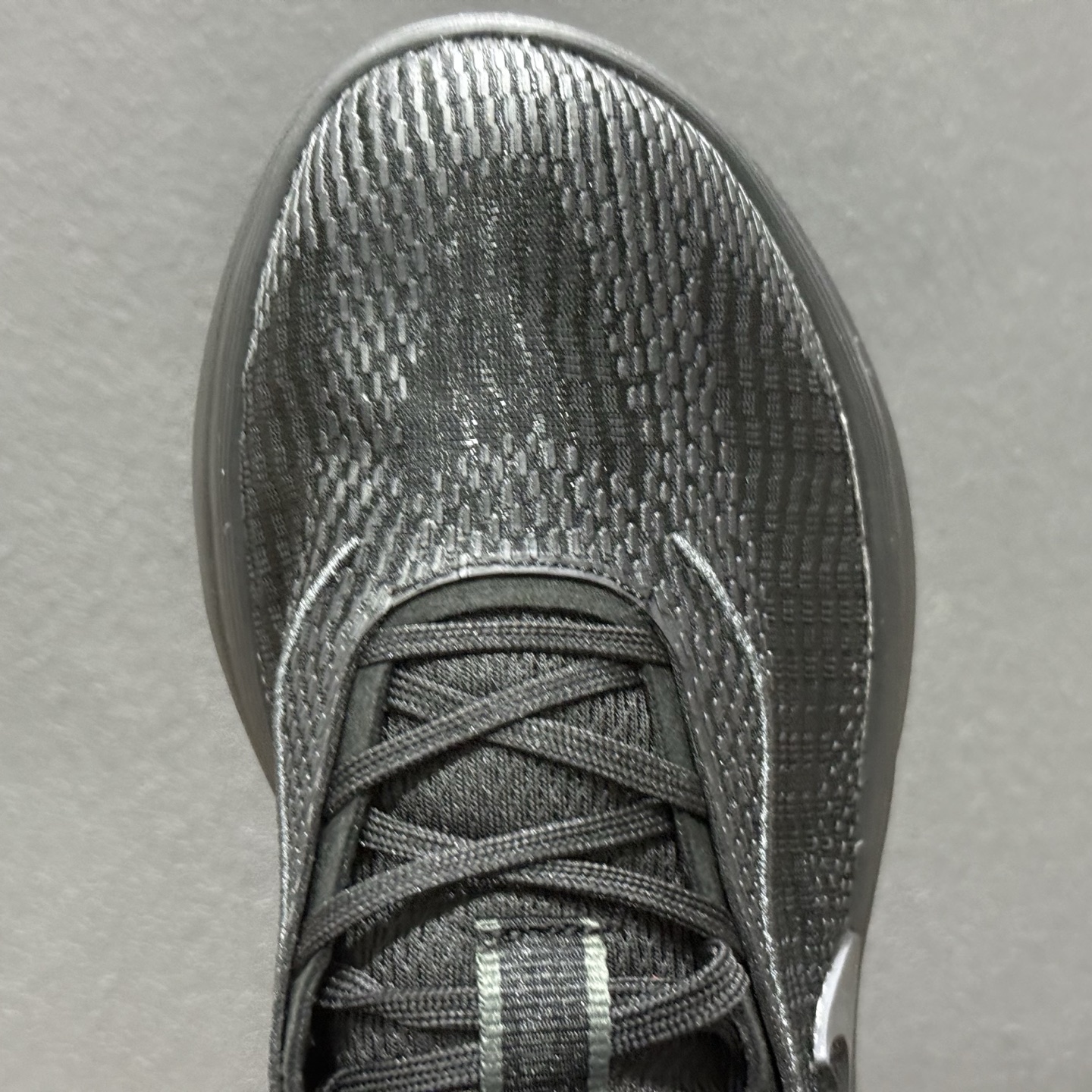 Nike Zoom VOMERO 耐克 舒适减震防滑 低帮跑步鞋 YC2661-002