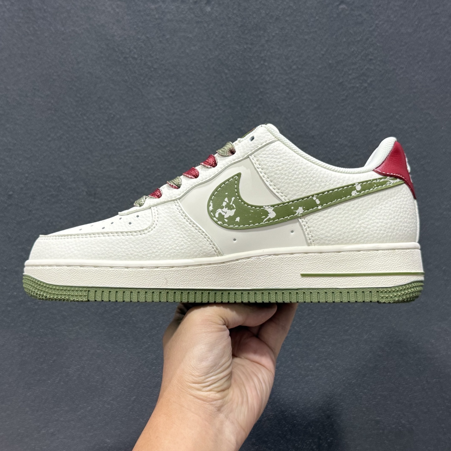 Nike Air Force 1 '07 Low “Supreme联名——米红织标绿勾”空军一号 低帮 运动鞋 QW5606-273