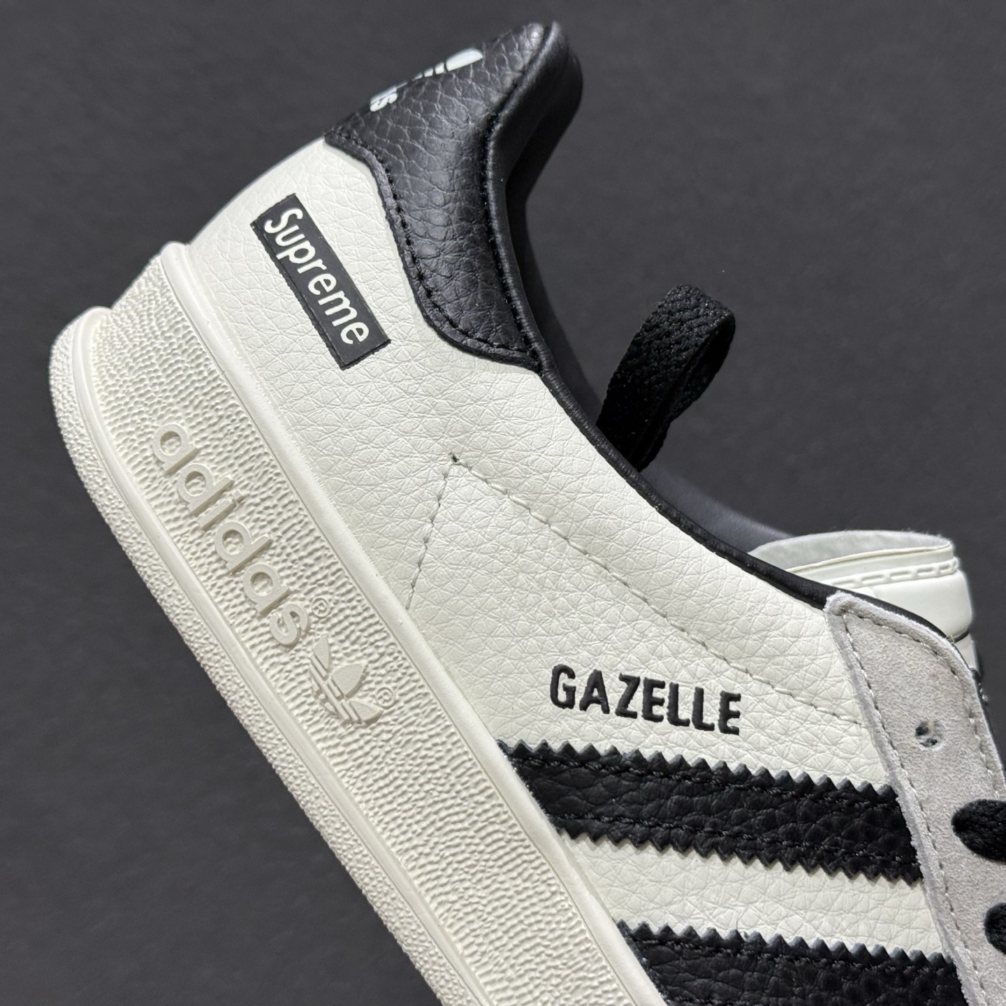 AdidOriginals Gazelle Indoor DD6613 三叶草复古休闲防滑耐磨低帮板鞋