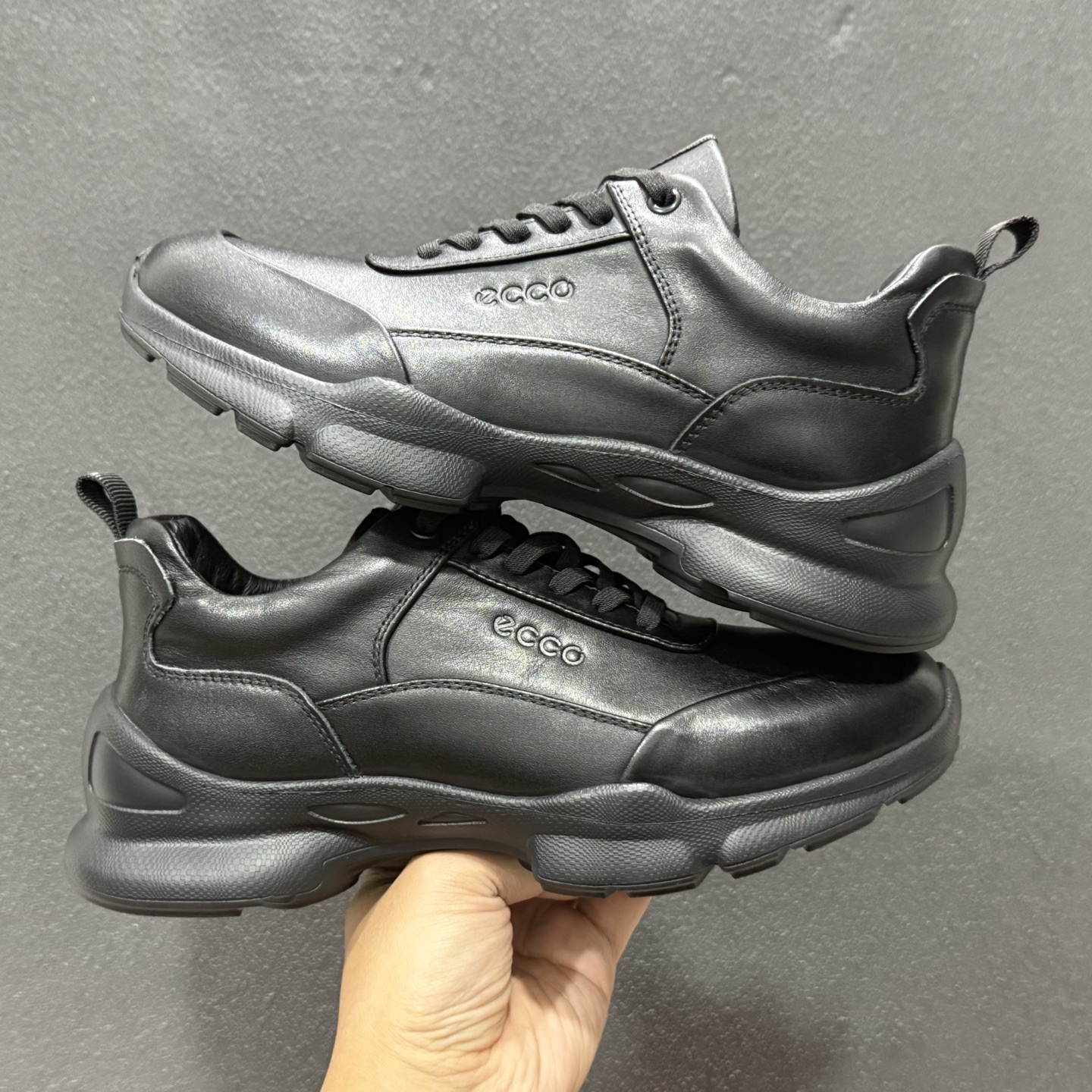 ECCO爱步运动鞋男透气轻便防滑缓震牛皮跑鞋健步BIOMC系列全新品质 ECCO爱步运动鞋男透气轻便防滑缓震牛皮跑鞋健步BIOMC系列全新品质