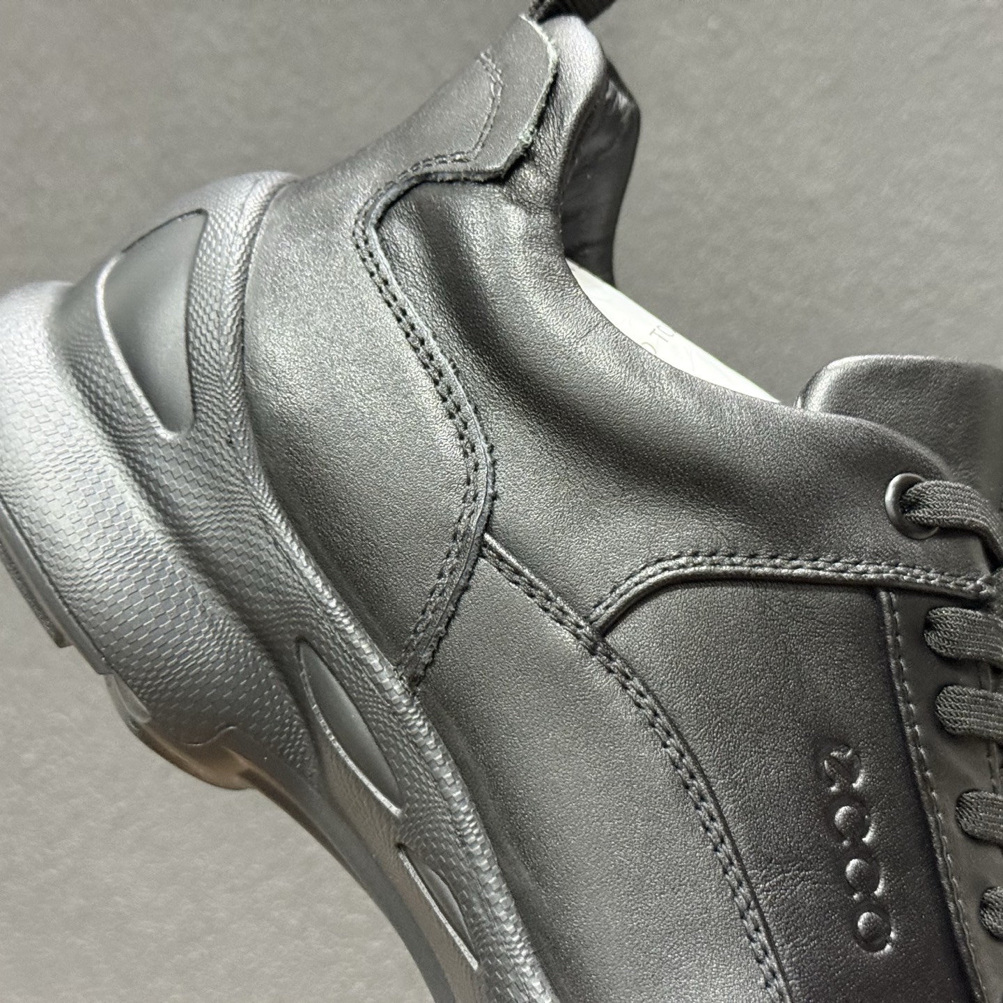 ECCO爱步运动鞋男透气轻便防滑缓震牛皮跑鞋健步BIOMC系列全新品质 ECCO爱步运动鞋男透气轻便防滑缓震牛皮跑鞋健步BIOMC系列全新品质