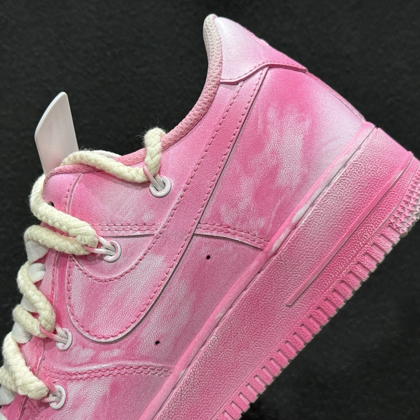 “粉攻克罗”订制空军一号板鞋 DX0788-001