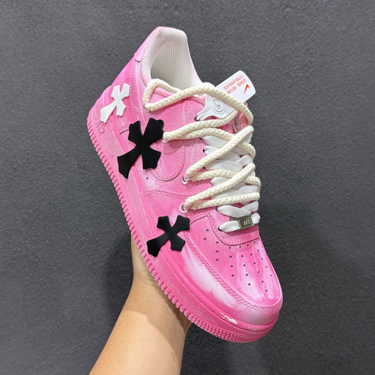 “粉攻克罗”订制空军一号板鞋 DX0788-001