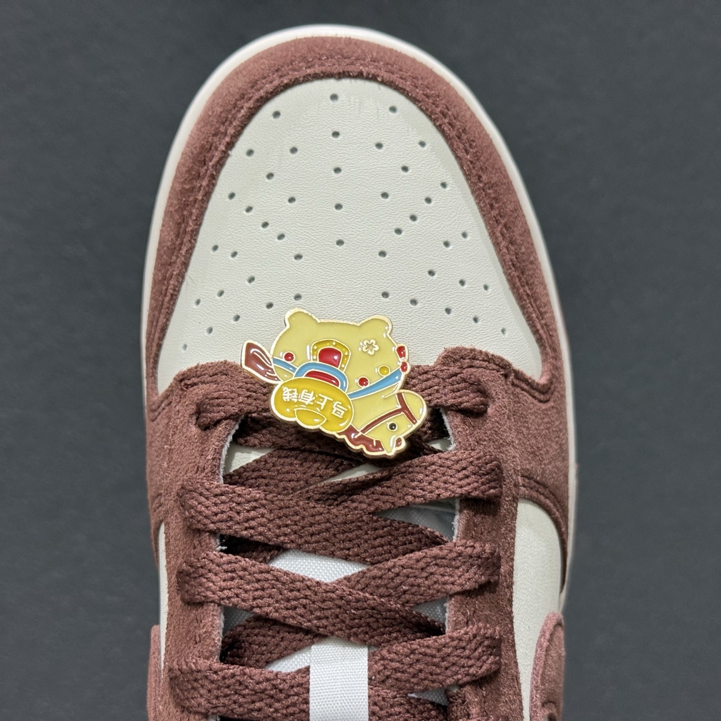 Nike SB Dunk Low 马年 深棕白低 帮休闲板鞋 IB4417-104