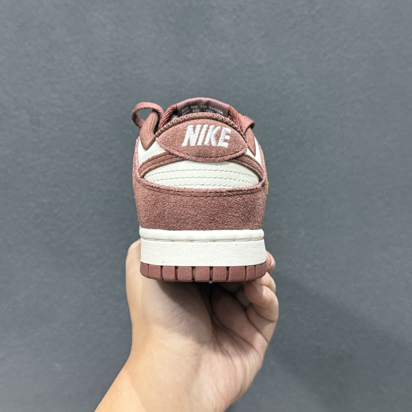 Nike SB Dunk Low 马年 深棕白低 帮休闲板鞋 IB4417-104