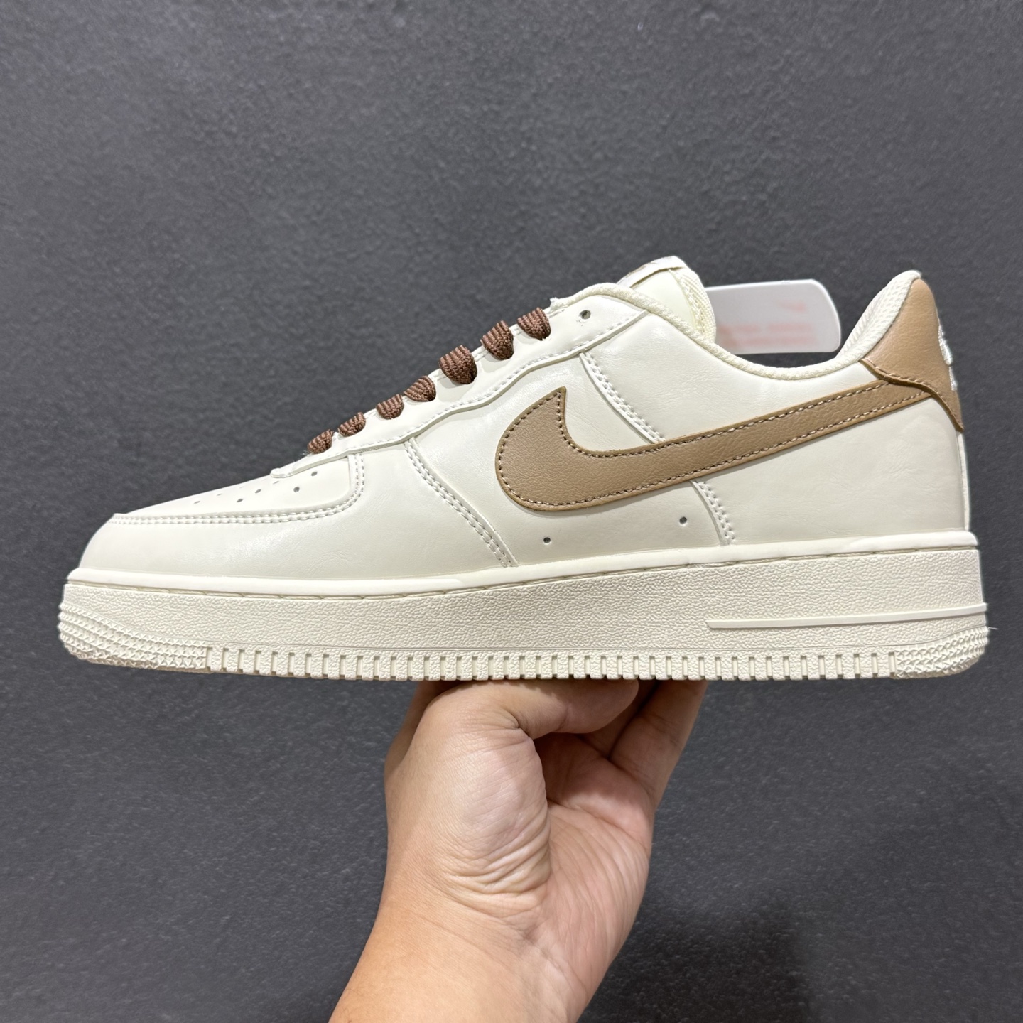 NIke Air Force 1 '07 Low 奶咖白棕三小勾 空军一号低帮 运动鞋 NH0601-584