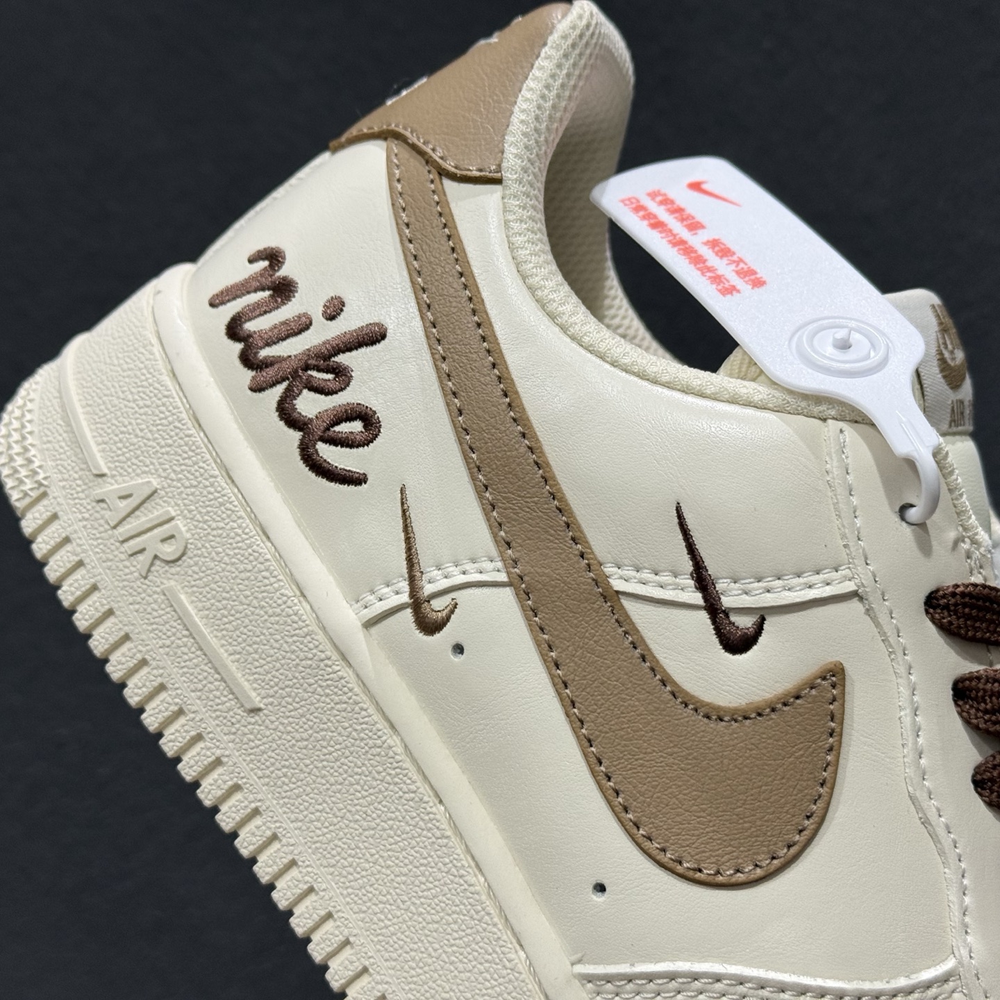 NIke Air Force 1 '07 Low 奶咖白棕三小勾 空军一号低帮 运动鞋 NH0601-584